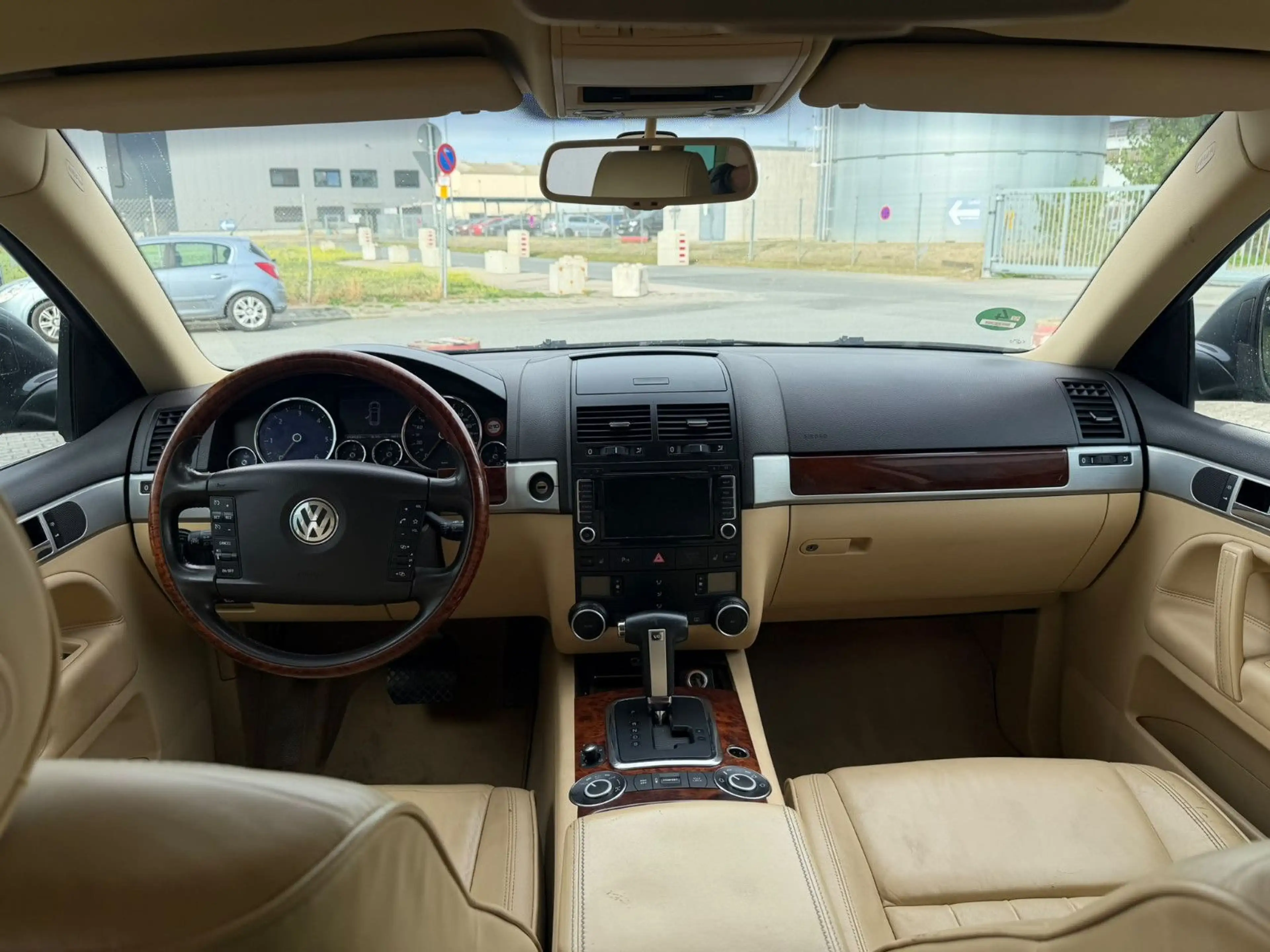 Volkswagen Touareg 3.0 V6 TDI /1 Jahr Garantie/ TÜV NEU — photo 9