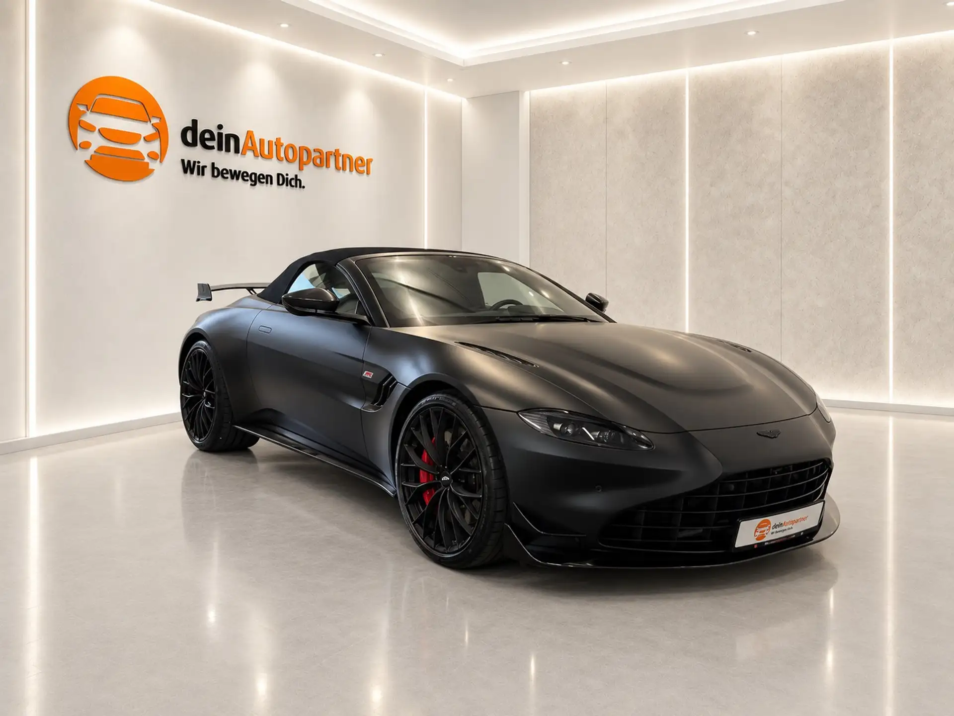 애스턴마틴 밴티지 V8 Coupe 2022 검정 사진 3