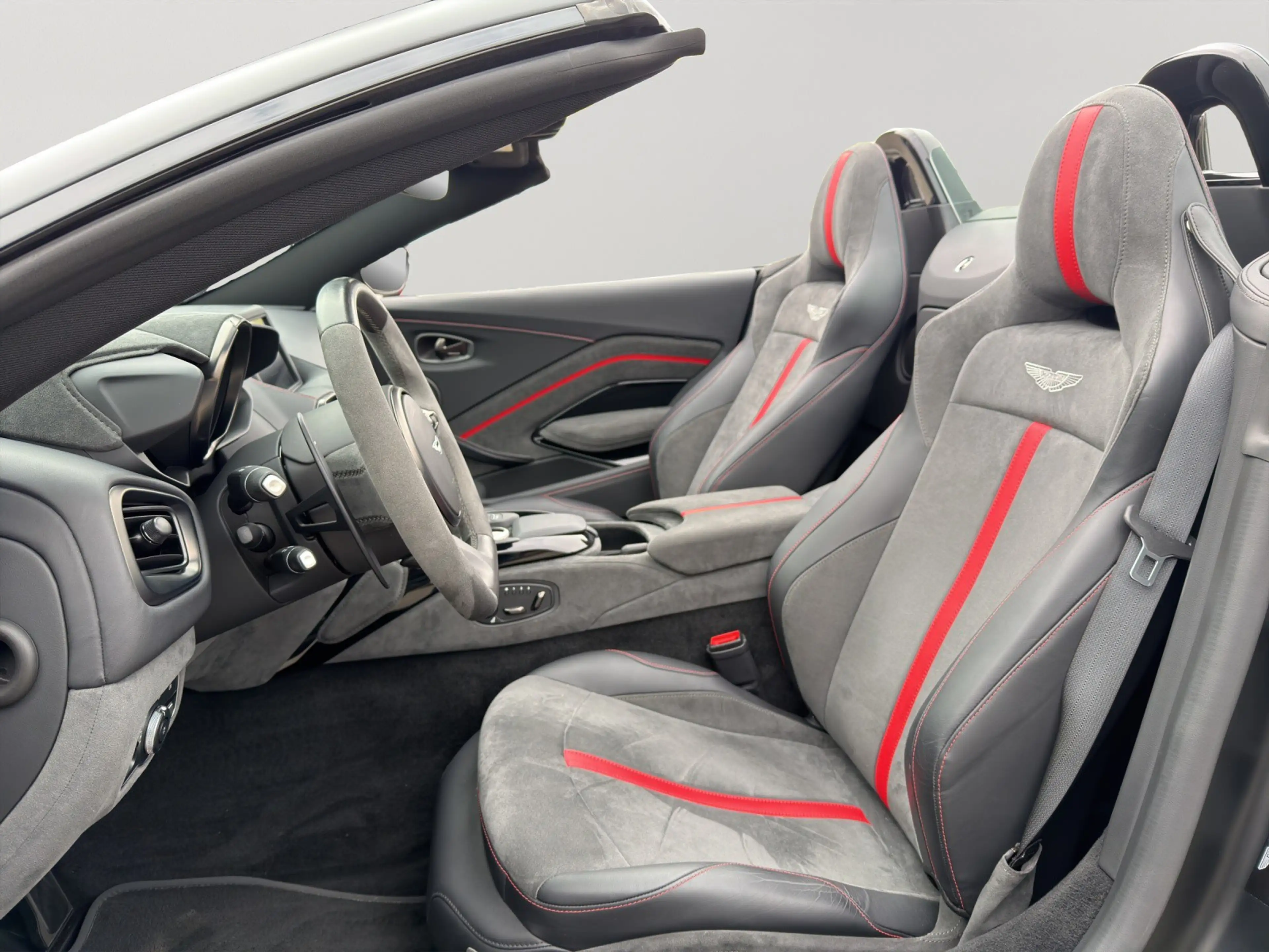 Aston Martin V8 Vantage Roadster  F1 Edition 360 CARBON AERO JET B — photo 10