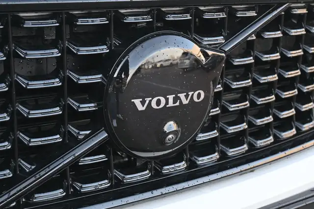 Volvo XC40 view 10
