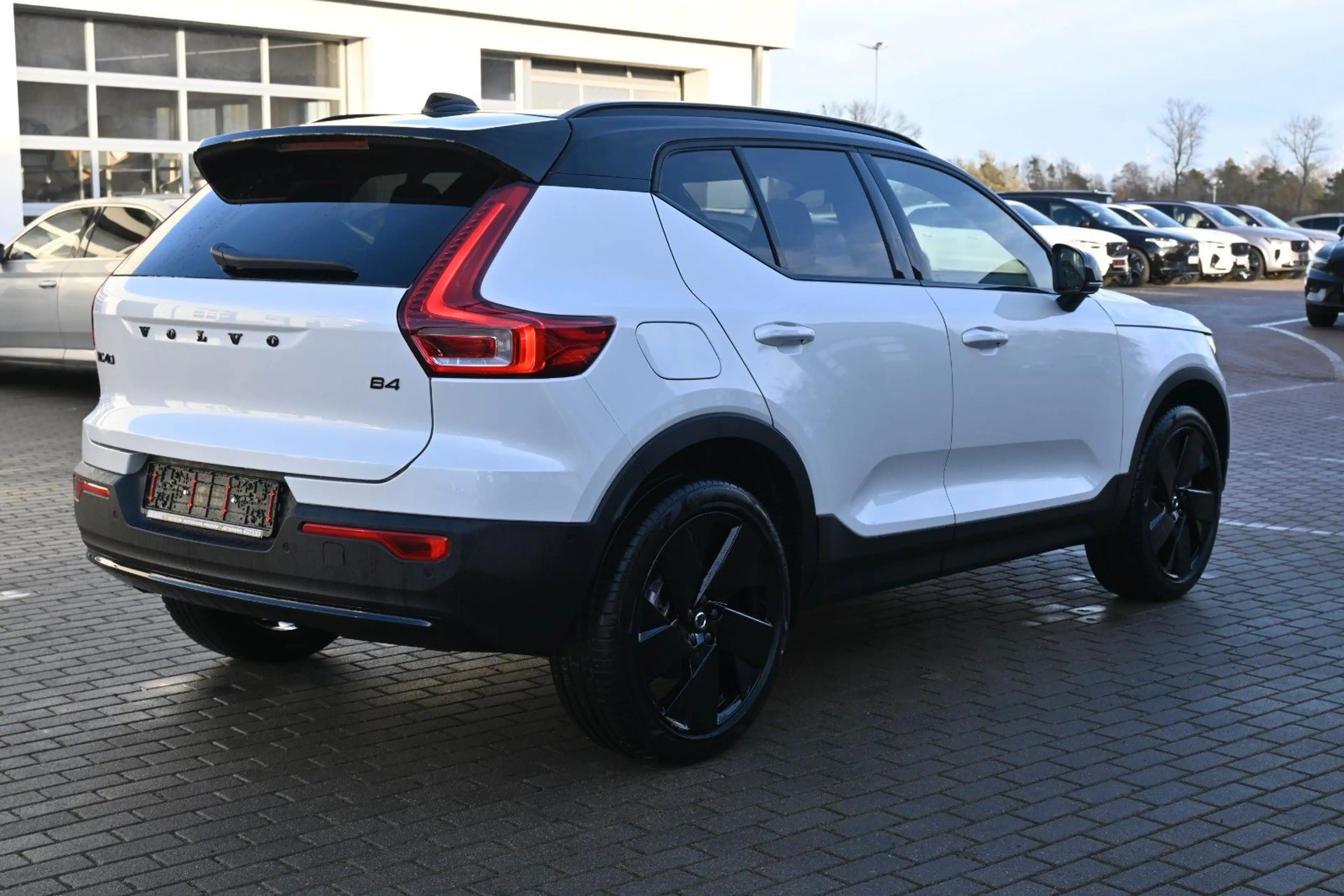 Volvo XC40 B4 DKG Plus Black Edition*STDHZG*360*ACC — photo 6