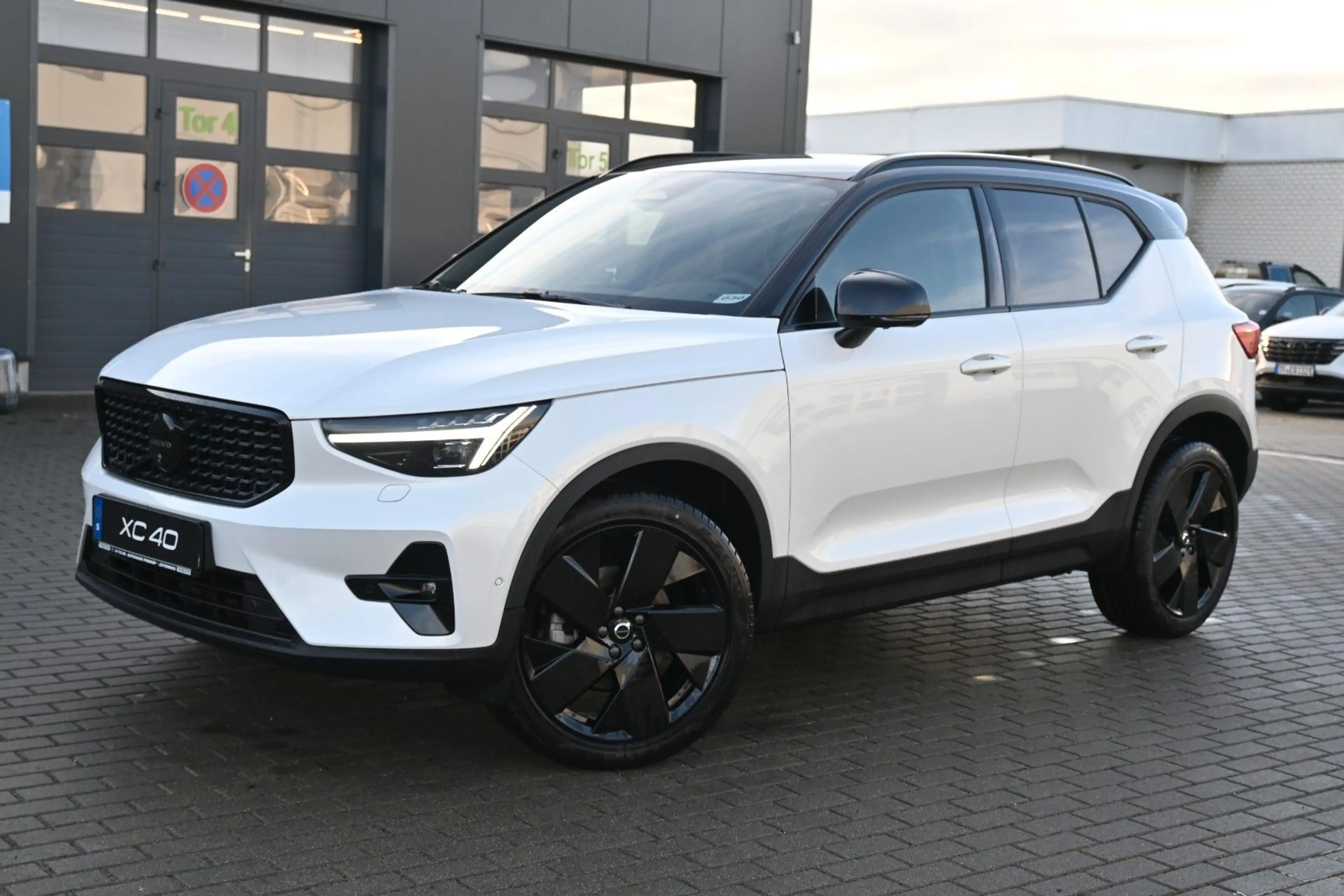 Volvo XC40 B4 DKG Plus Black Edition*STDHZG*360*ACC
