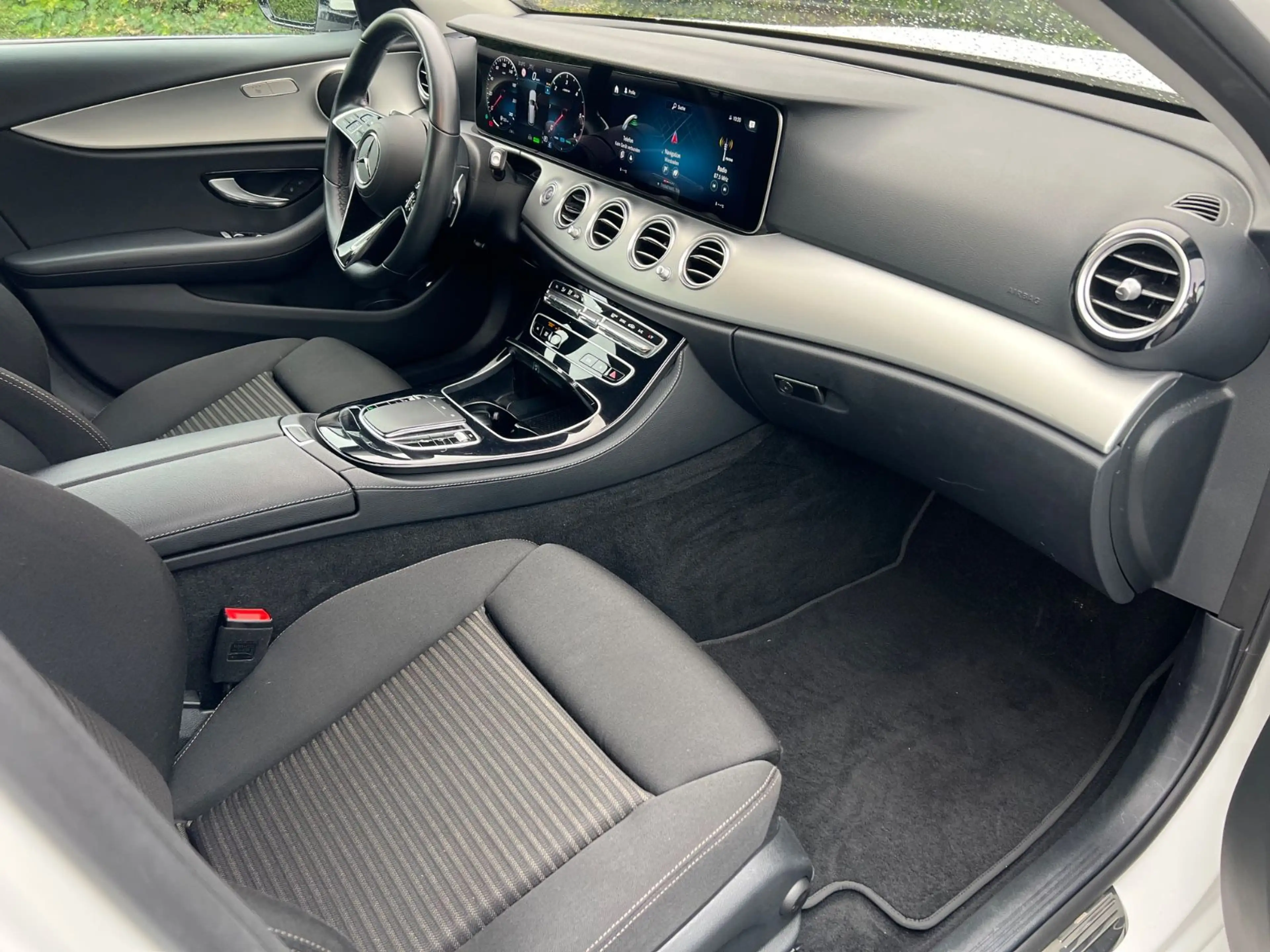 Mercedes-Benz E 220 E -Klasse T-Modell E 220 d — photo 7