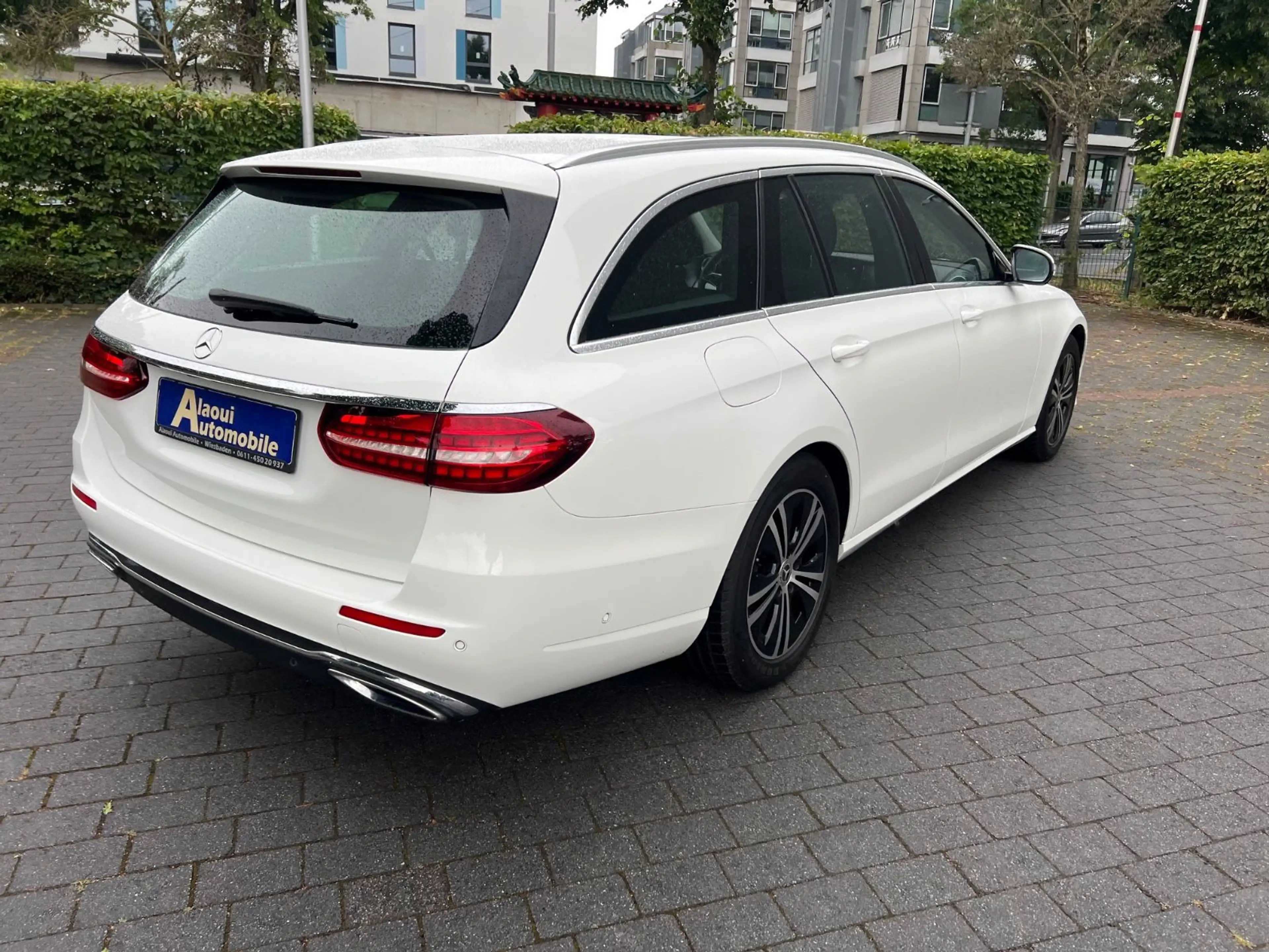 Mercedes-Benz E 220 E -Klasse T-Modell E 220 d — photo 3