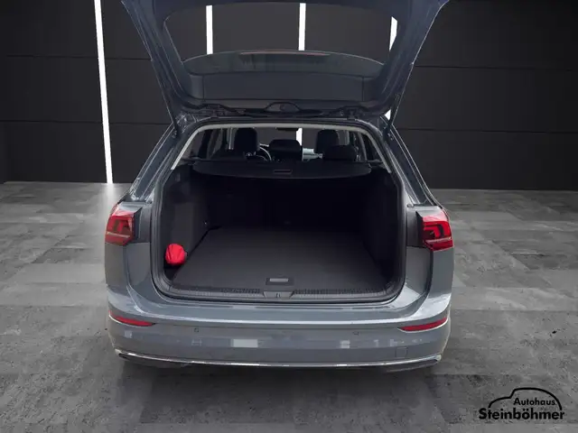 Volkswagen Golf view 6