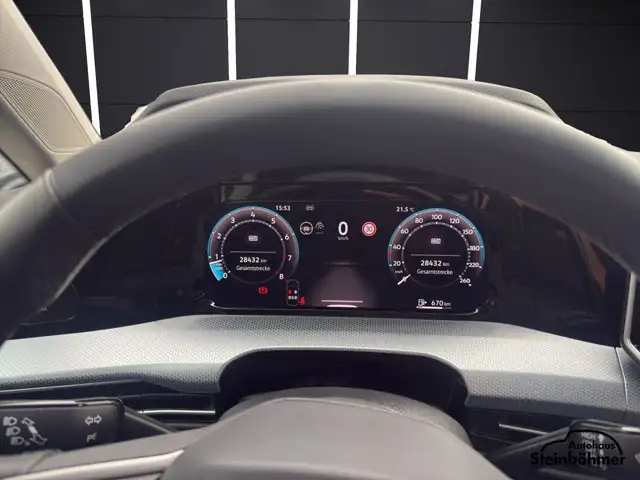 Volkswagen Golf view 20