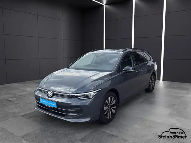 Volkswagen Golf view 2