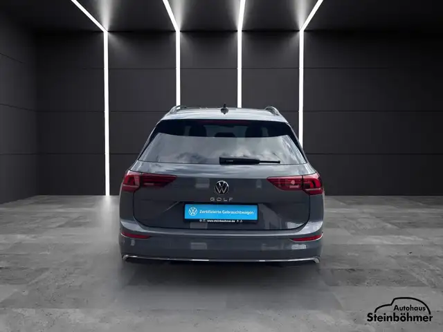 Volkswagen Golf view 5