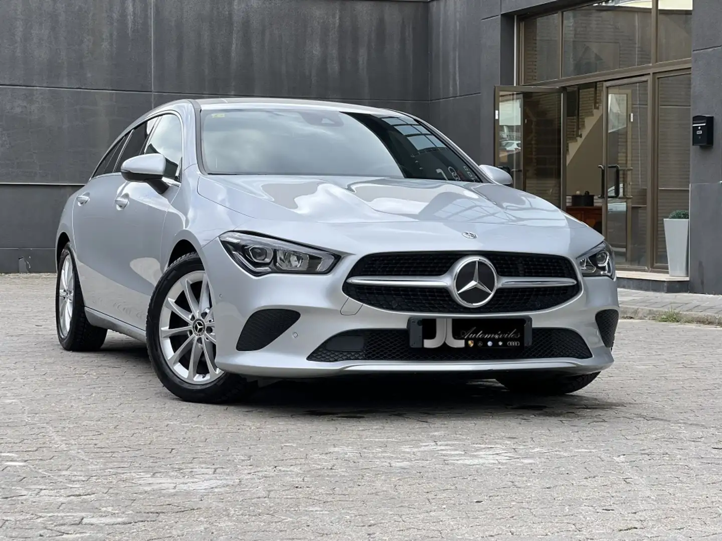 Mercedes-Benz CLA 180 Shooting Brake 7G-DCT Grijs - 2