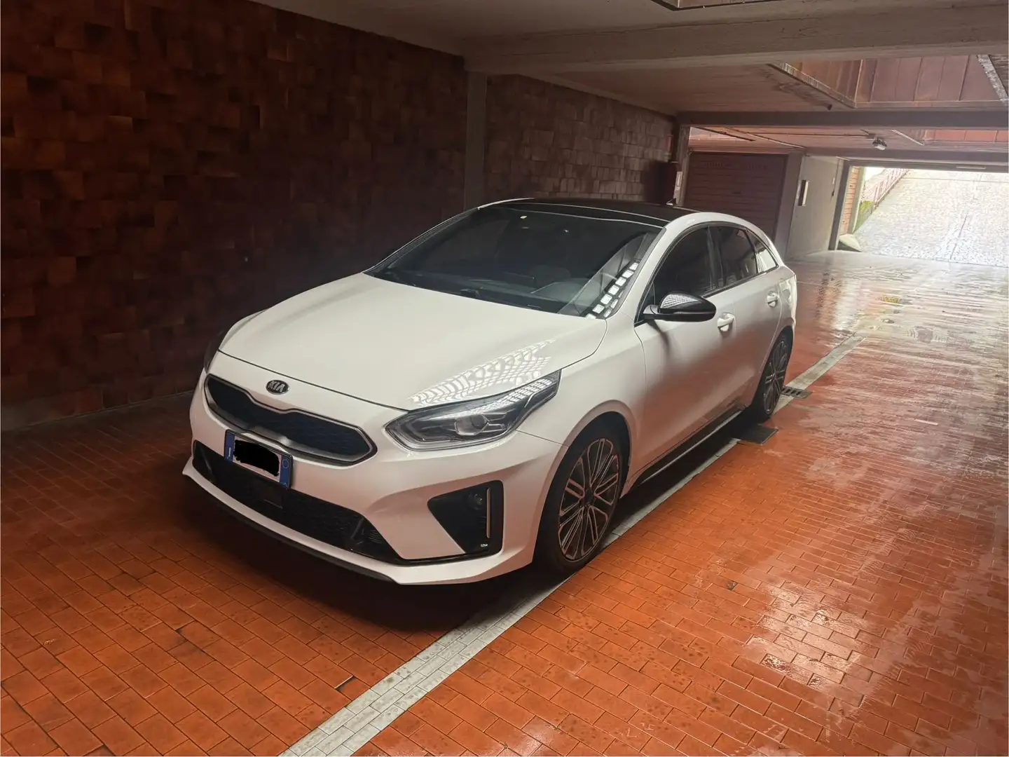 Kia ProCeed / pro_cee'd GT 1.6 CRDi 136cv Bianco - 1