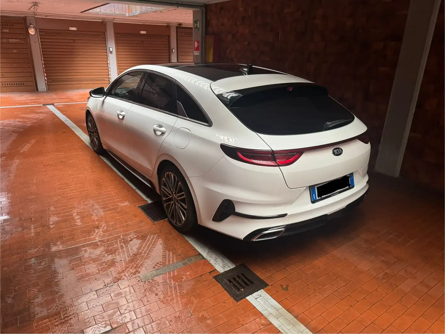 Kia ProCeed / pro_cee'd GT 1.6 CRDi 136cv Bianco - 2