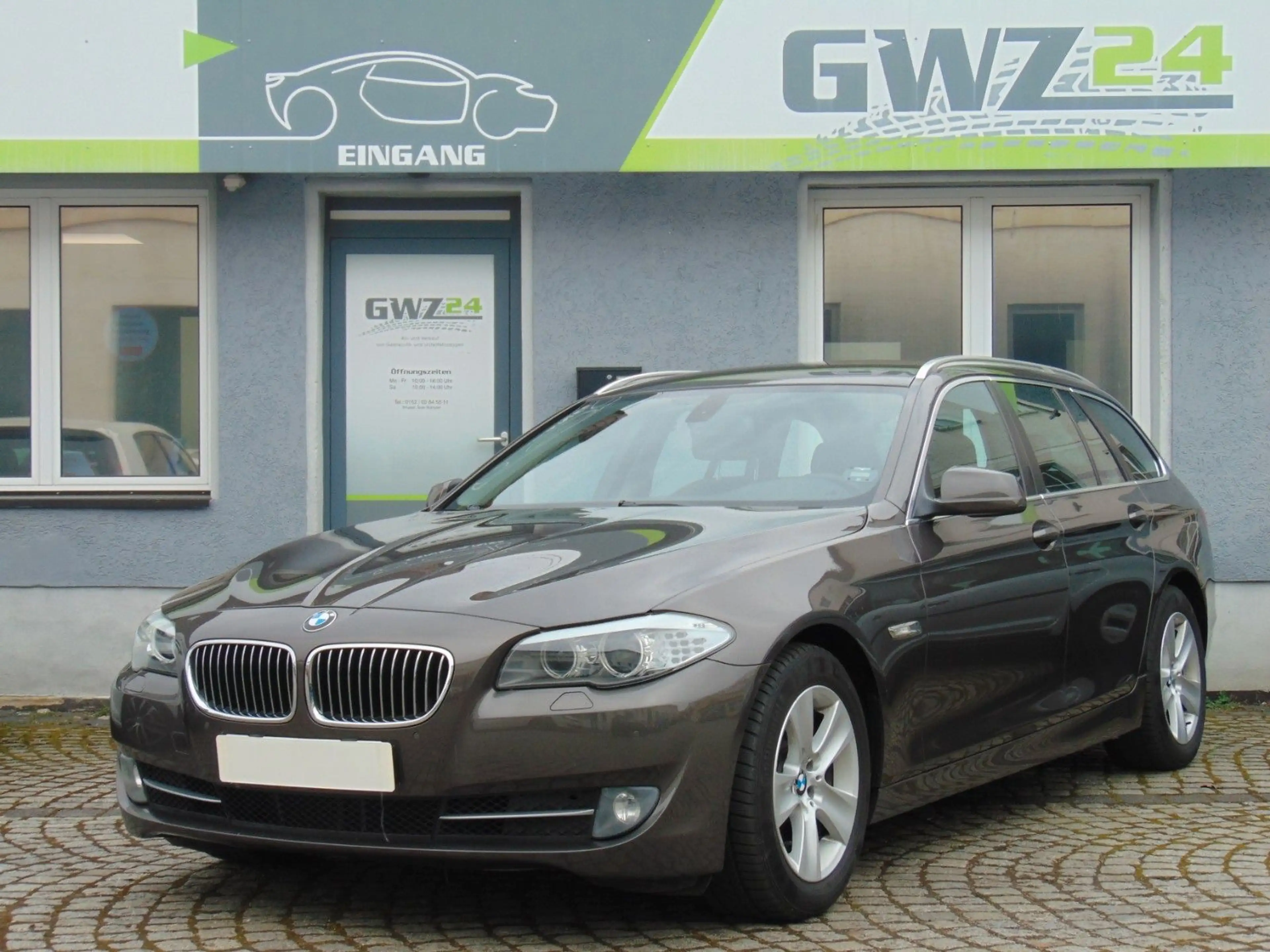 BMW 525 Touring 525 d*AUTOM.*PDC*CAM*ALU*SHZ*XENON*STHZ