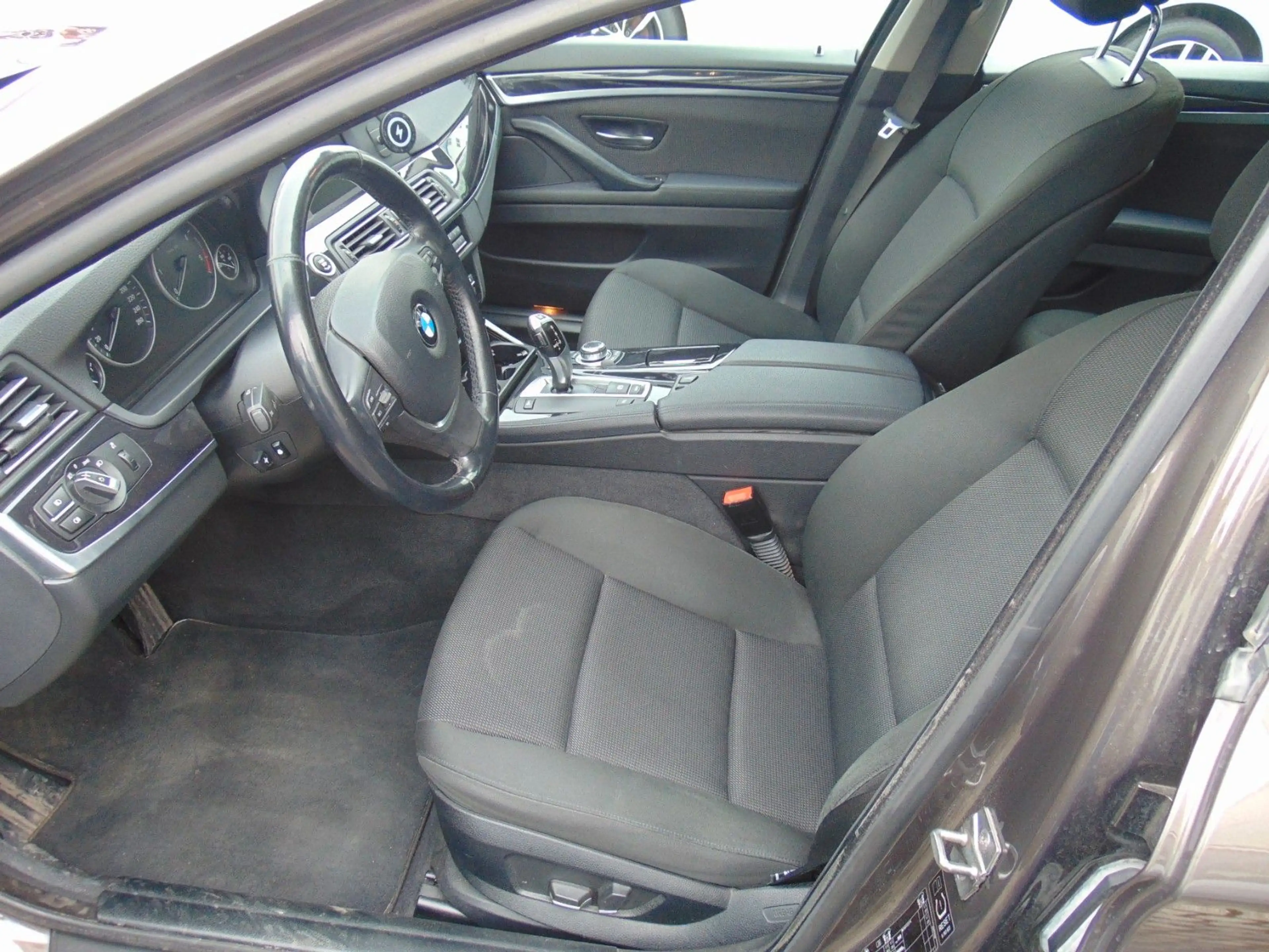 BMW 525 Touring 525 d*AUTOM.*PDC*CAM*ALU*SHZ*XENON*STHZ — photo 7