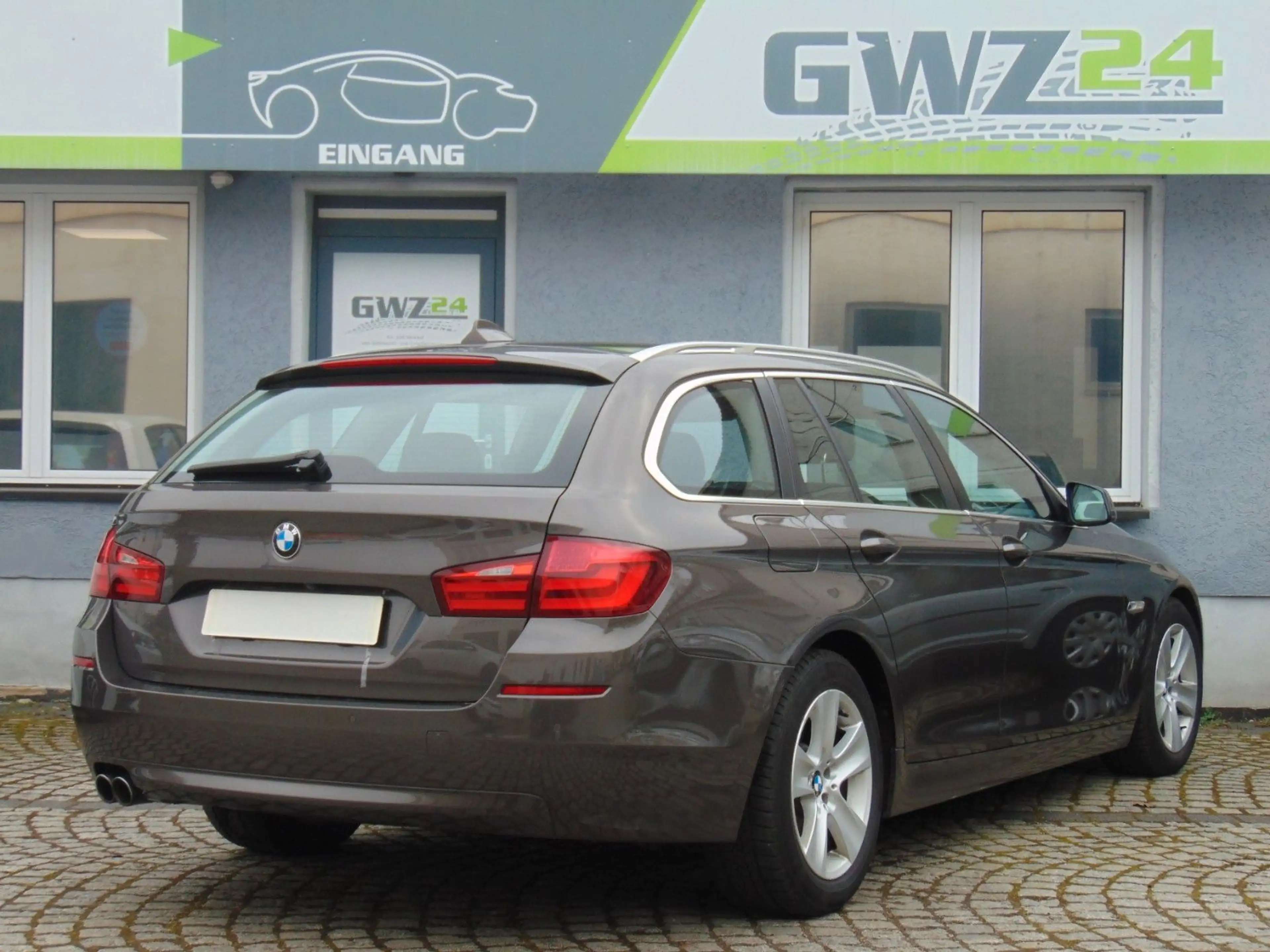 BMW 525 Touring 525 d*AUTOM.*PDC*CAM*ALU*SHZ*XENON*STHZ — photo 4