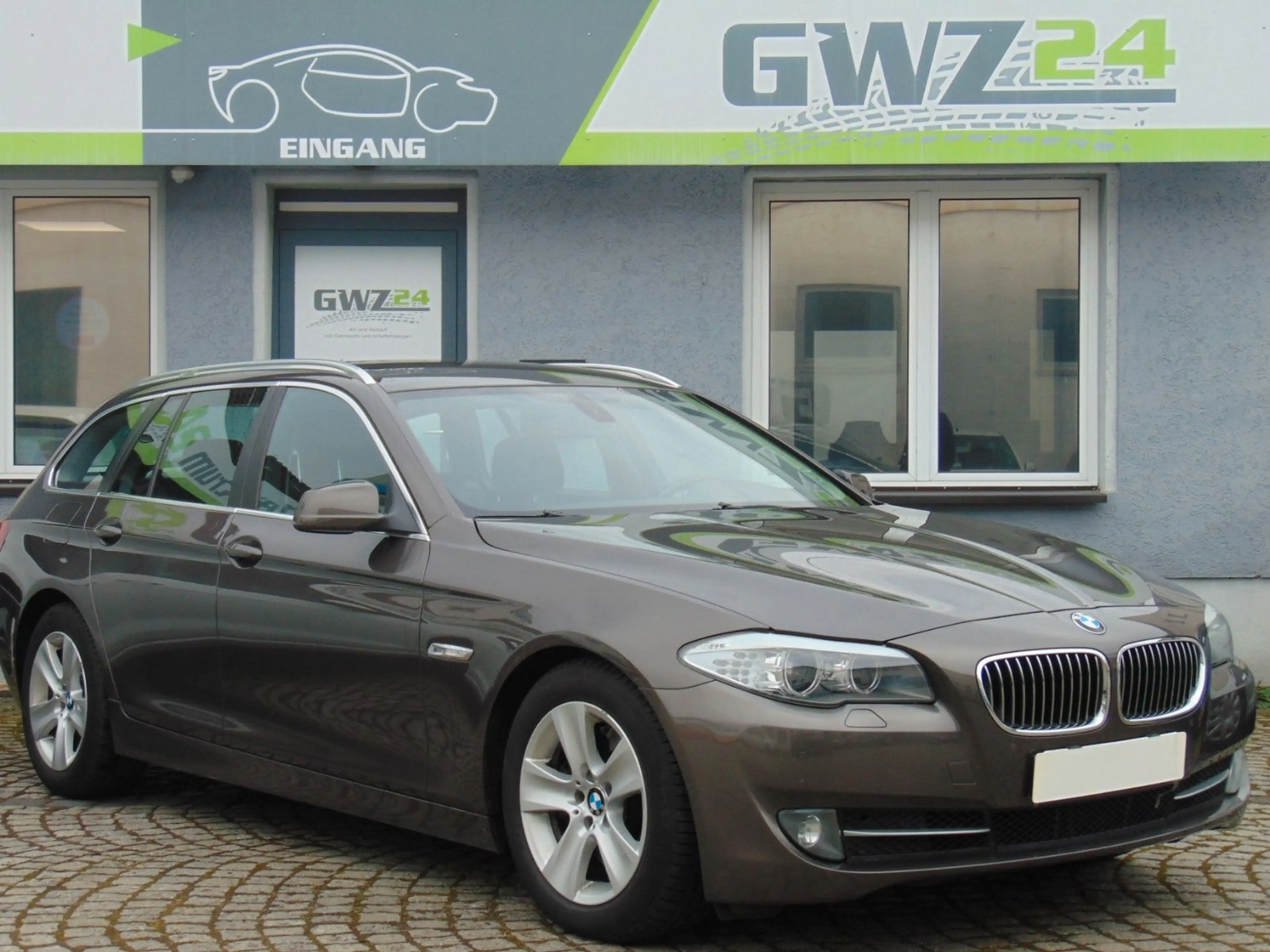 BMW 525 Touring 525 d*AUTOM.*PDC*CAM*ALU*SHZ*XENON*STHZ — photo 3