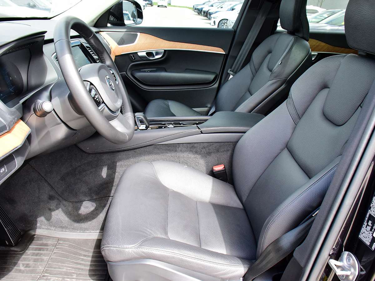 2024 Volvo XC90 B6 AWD Core Bright Theme 7-Seater thumb 10
