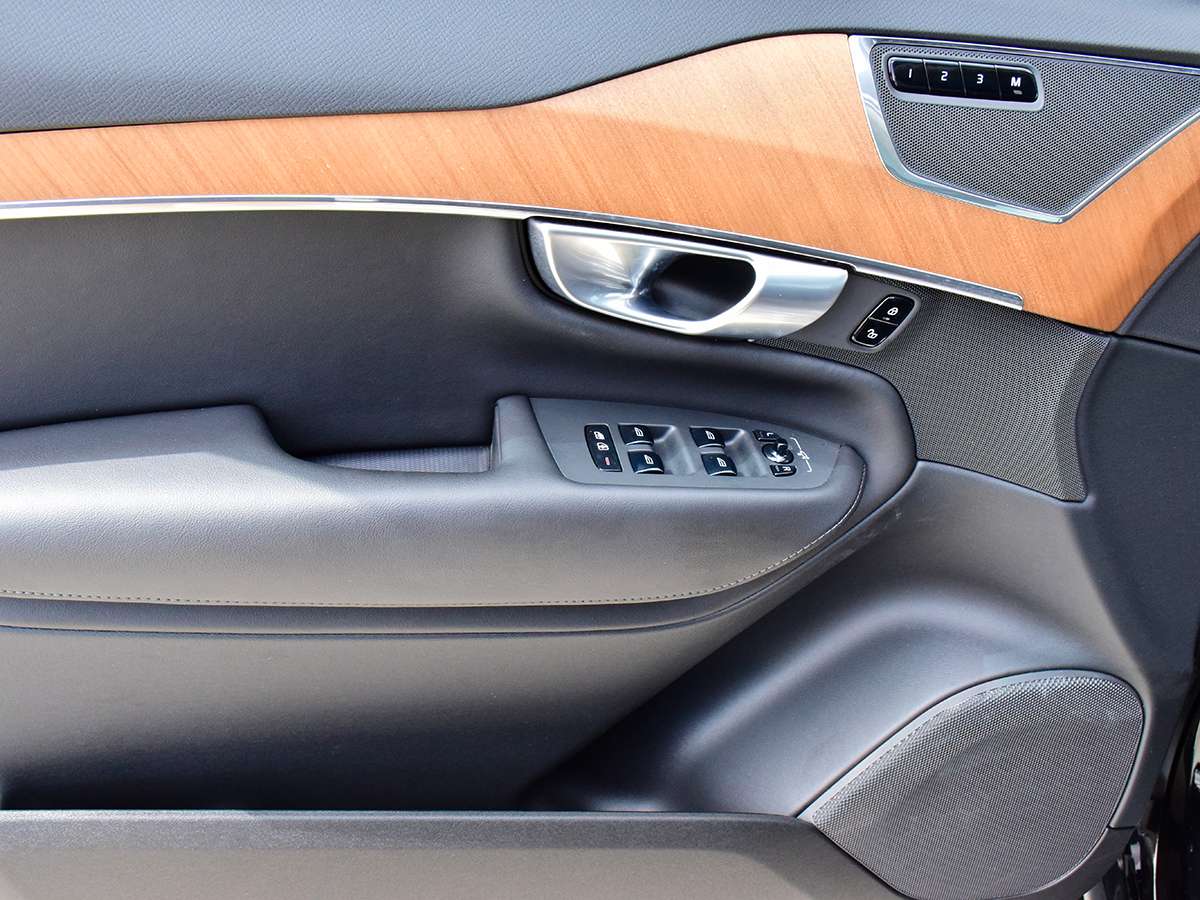 2024 Volvo XC90 B6 AWD Core Bright Theme 7-Seater thumb 13