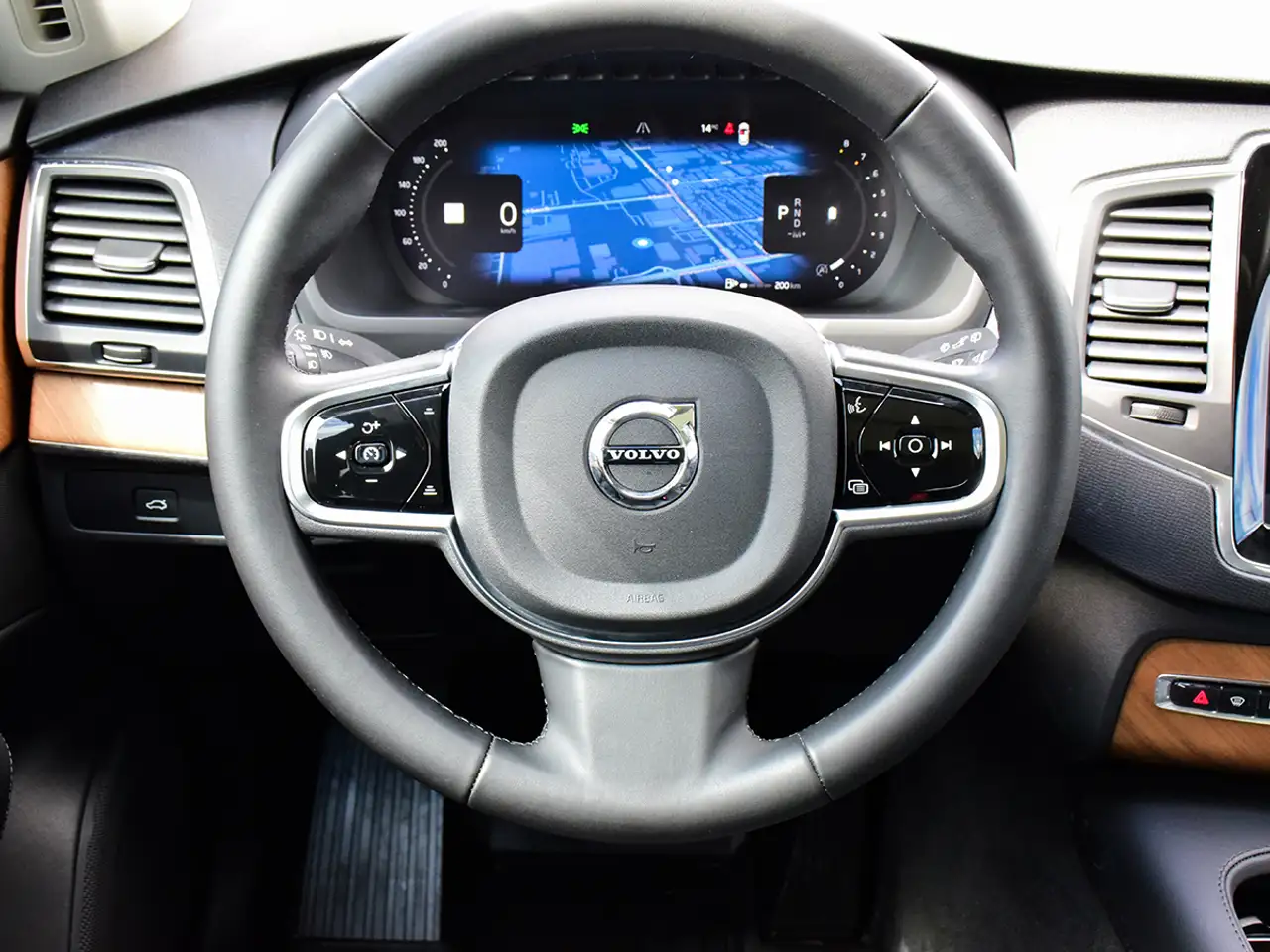 Volvo XC90 снимка Volvo XC90