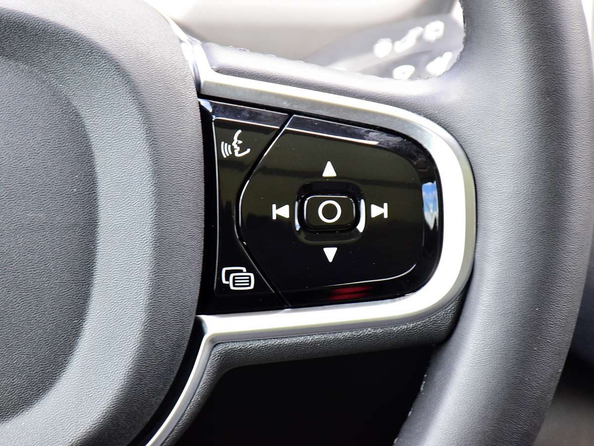 2024 Volvo XC90 B6 AWD Core Bright Theme 7-Seater thumb 22
