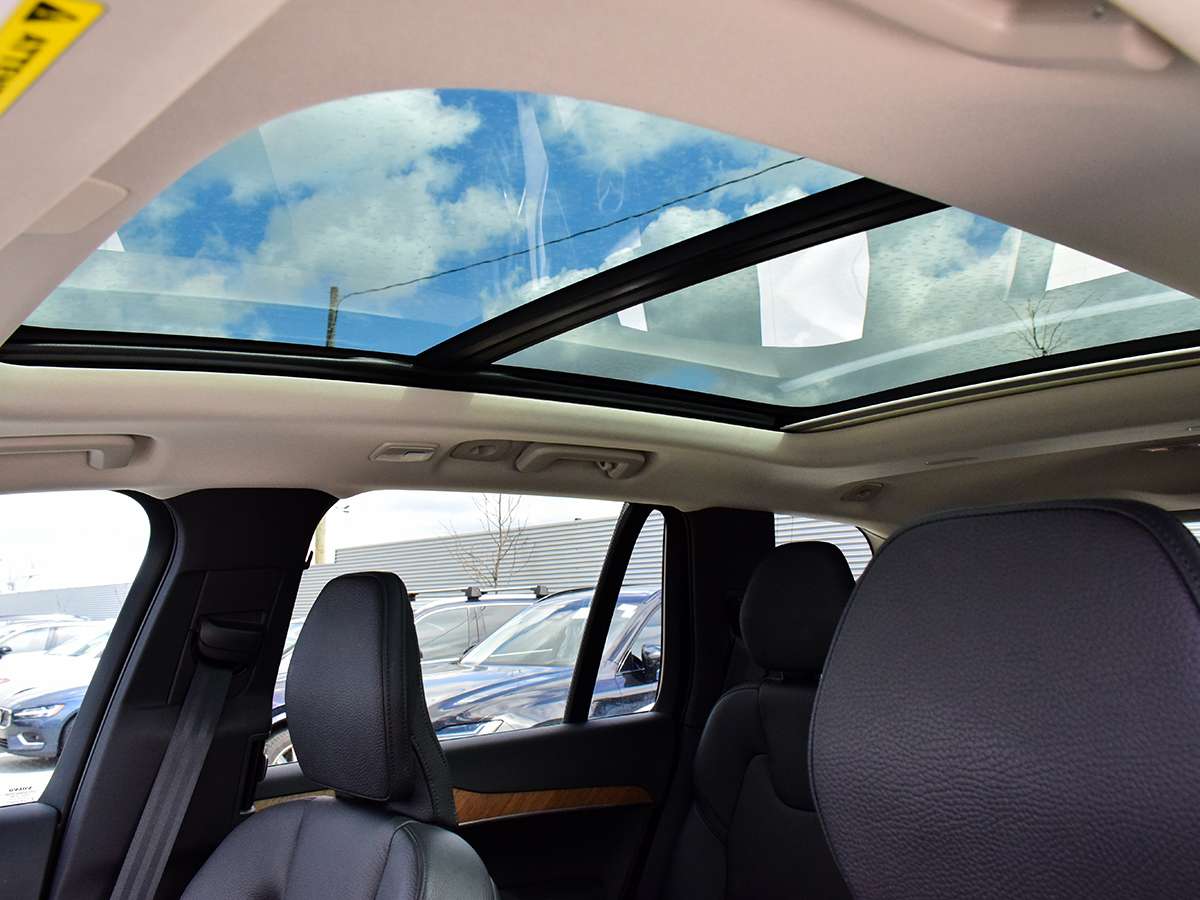 2024 Volvo XC90 B6 AWD Core Bright Theme 7-Seater thumb 16
