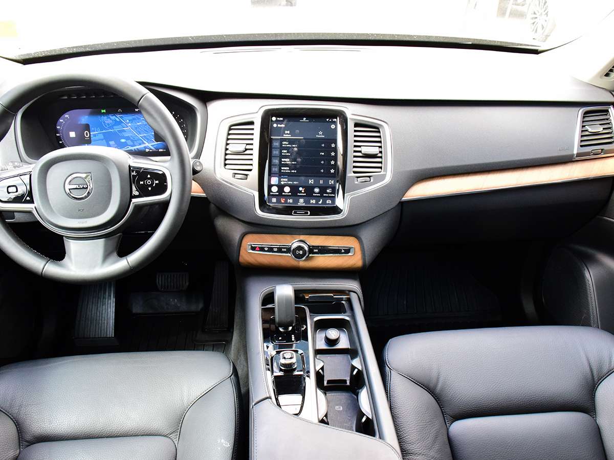 2024 Volvo XC90 B6 AWD Core Bright Theme 7-Seater thumb 24