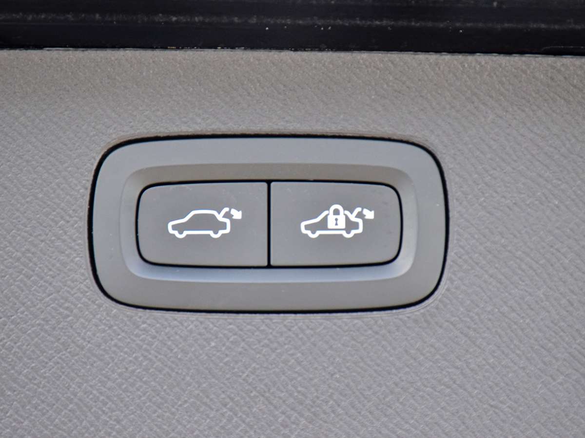 2024 Volvo XC90 B6 AWD Core Bright Theme 7-Seater thumb 29