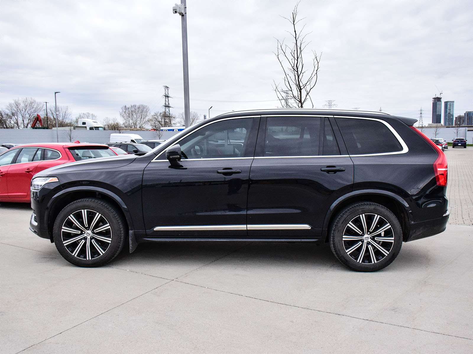 2024 Volvo XC90 B6 AWD Core Bright Theme 7-Seater thumb 6