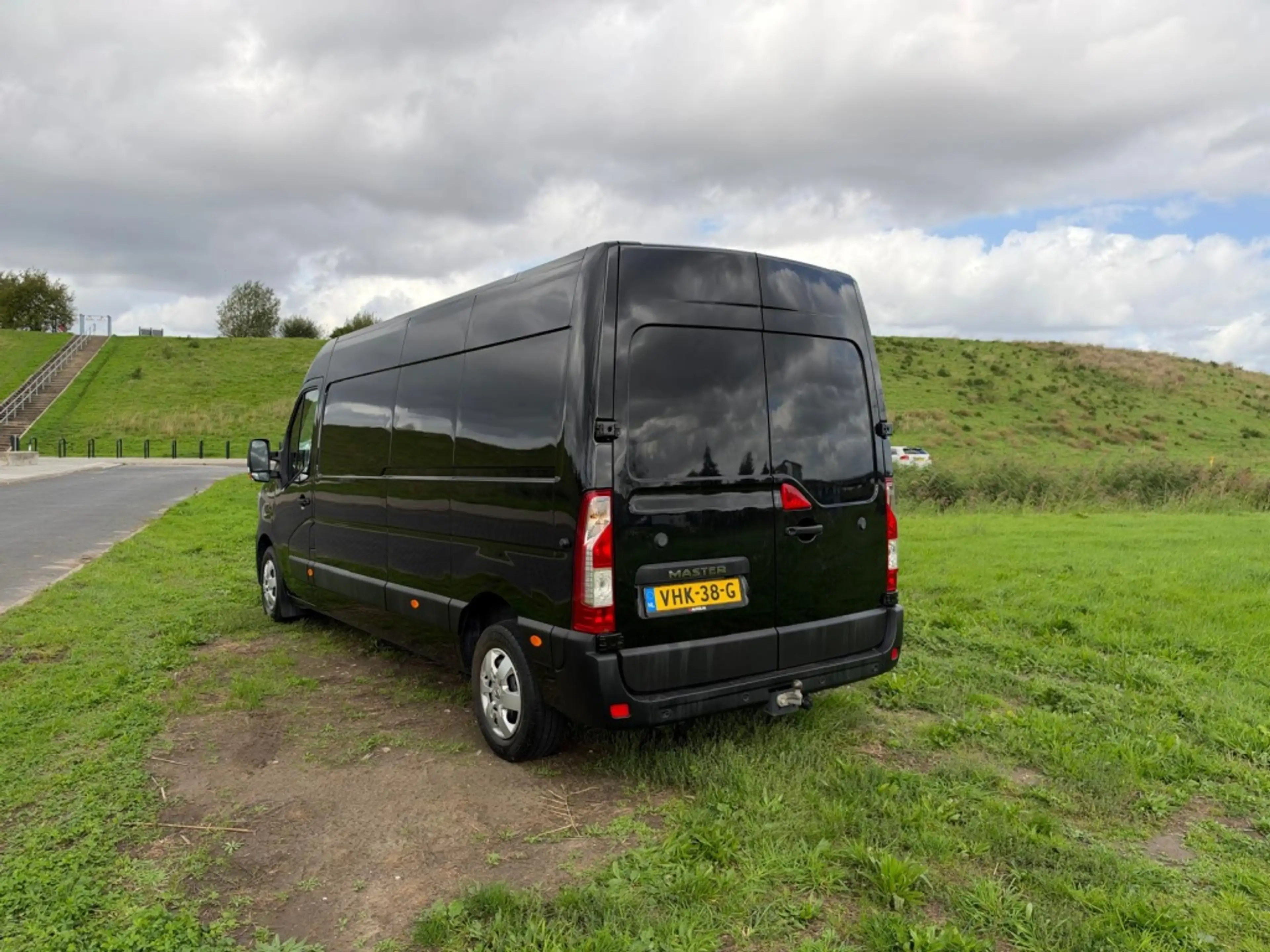 Renault Master T35 2.3 dCi L1H2 En. — photo 7