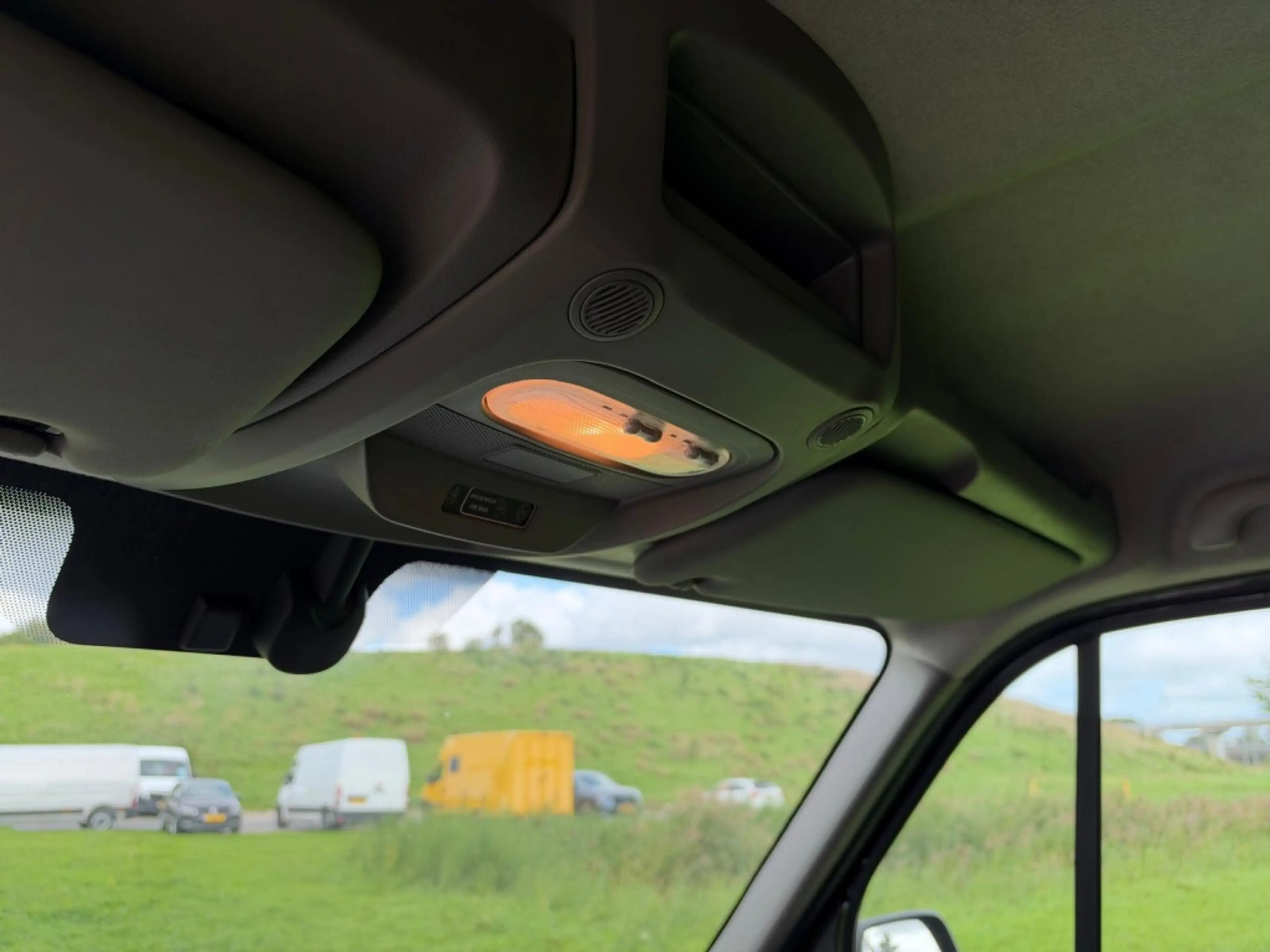 Renault Master T35 2.3 dCi L1H2 En. — photo 15