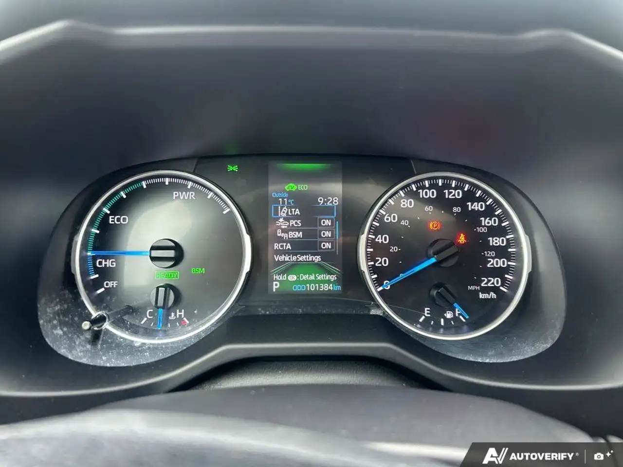 Toyota RAV 4 снимка Toyota RAV 4