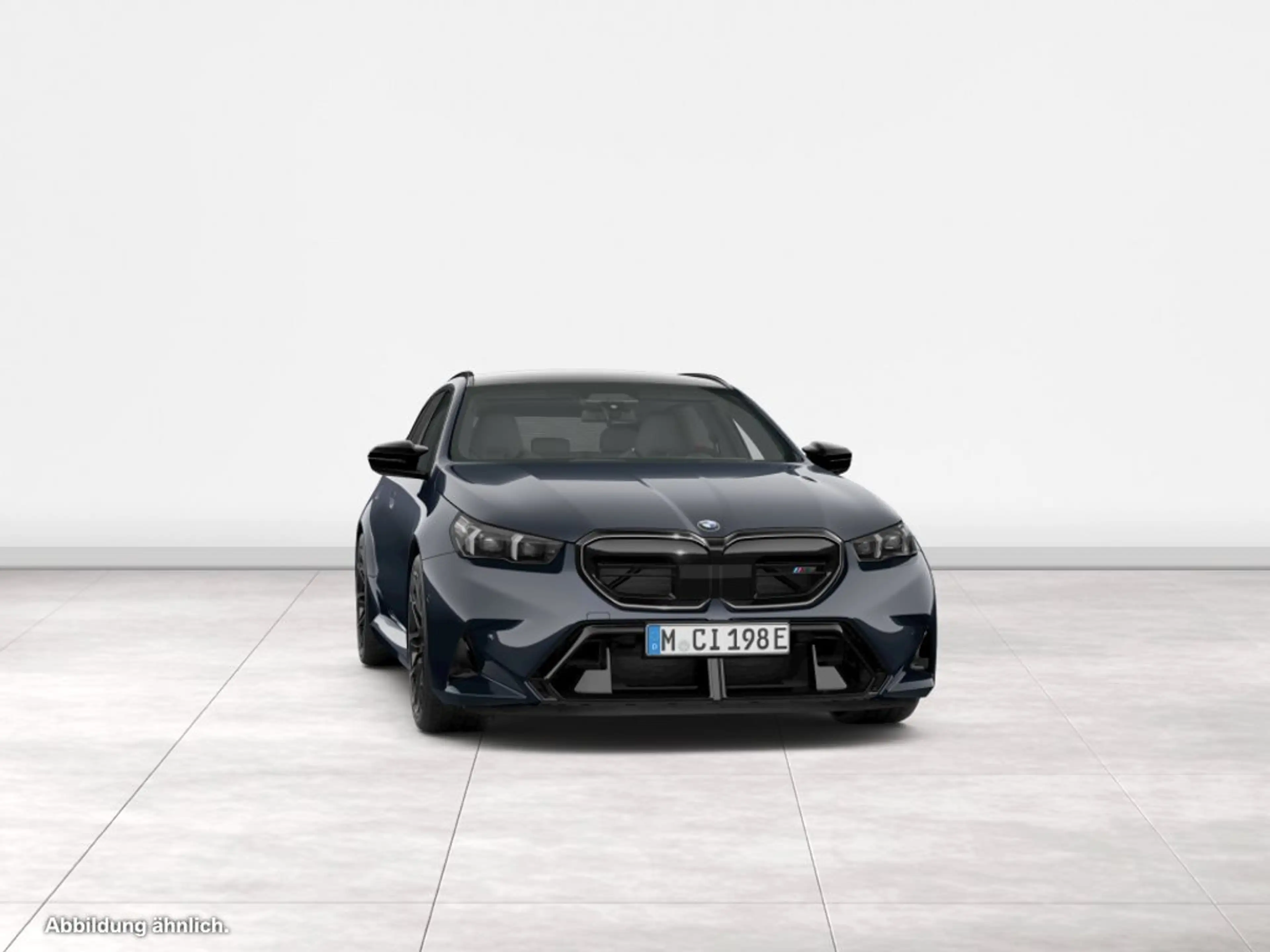BMW M5 Touring — photo 10