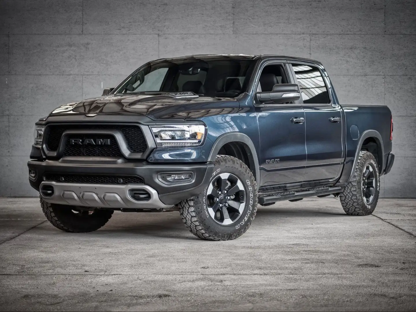 Dodge RAM 1500 5.7 V8 Hemi Crew Cab * REBEL * Blau - 2