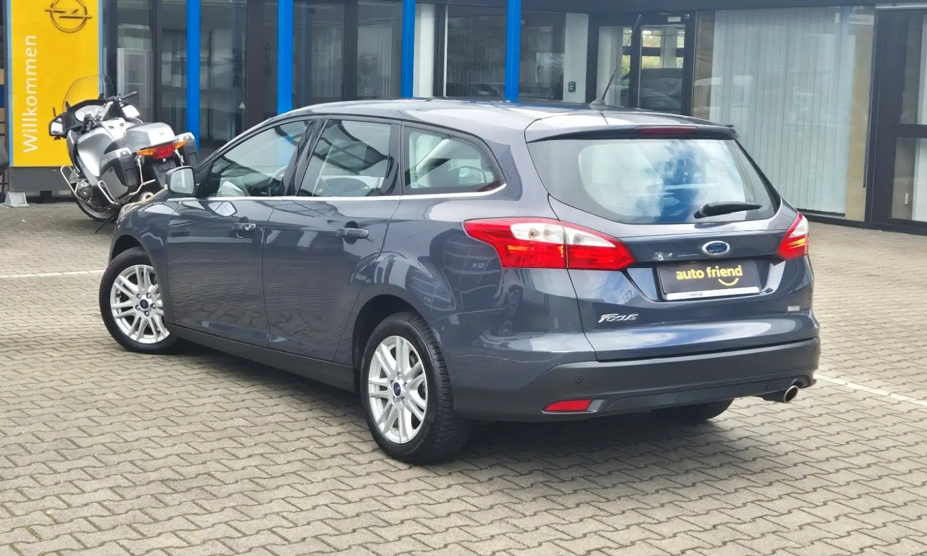 Ford Focus Titanium 1.6 ECOBOOST /PDC/SHZ/TEMPO/ALU Blau - 2