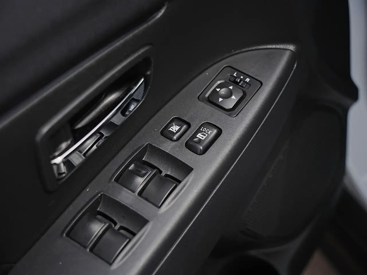 Mitsubishi RVR fotografie Mitsubishi RVR