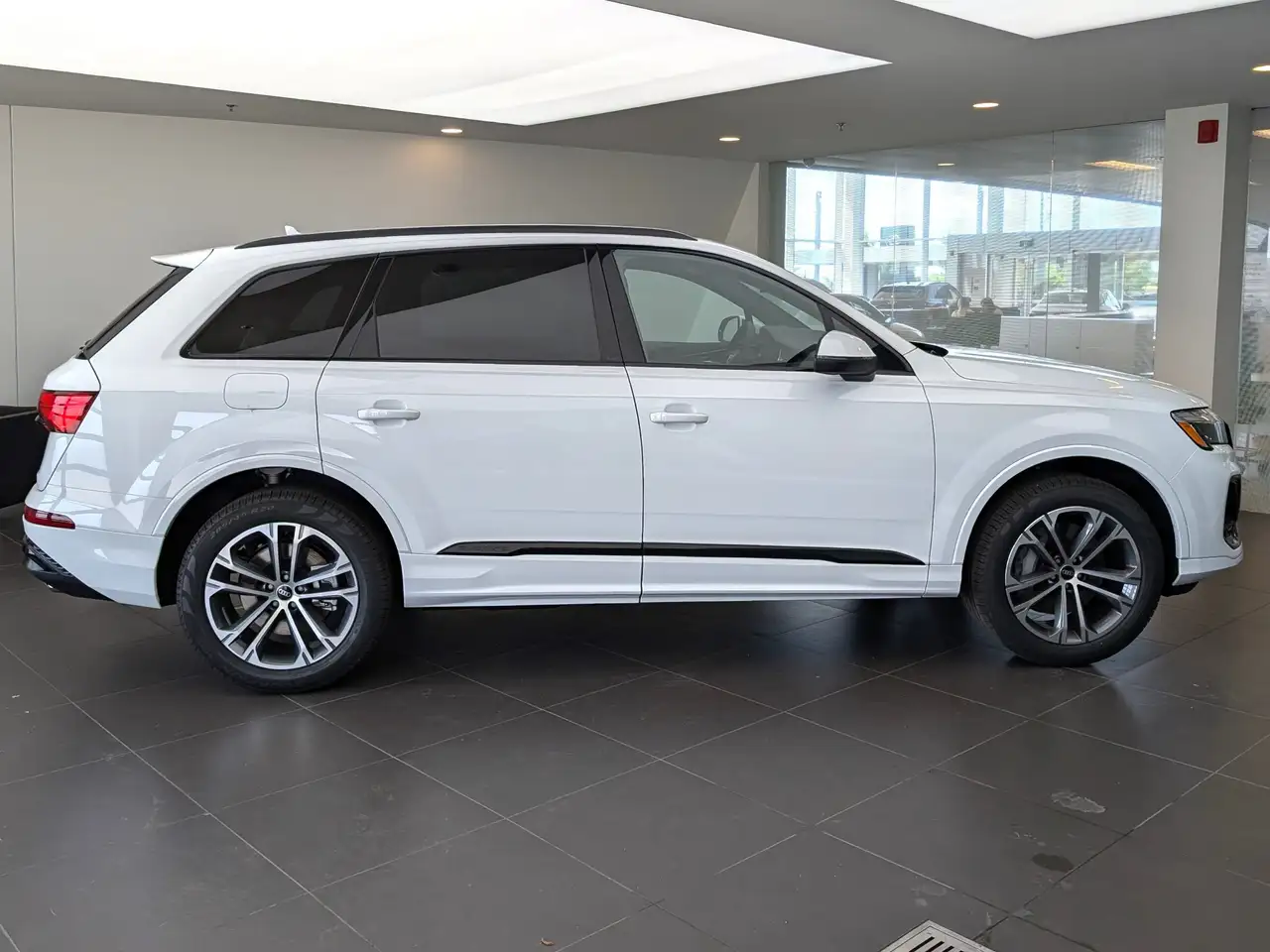 Audi Q7 снимка Audi Q7
