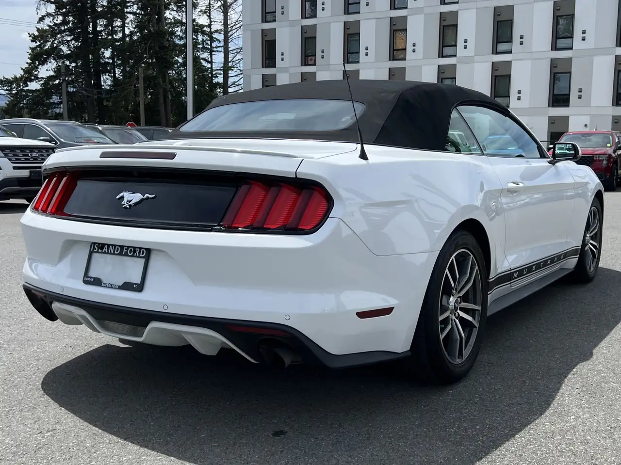 Ford Mustang снимка Ford Mustang