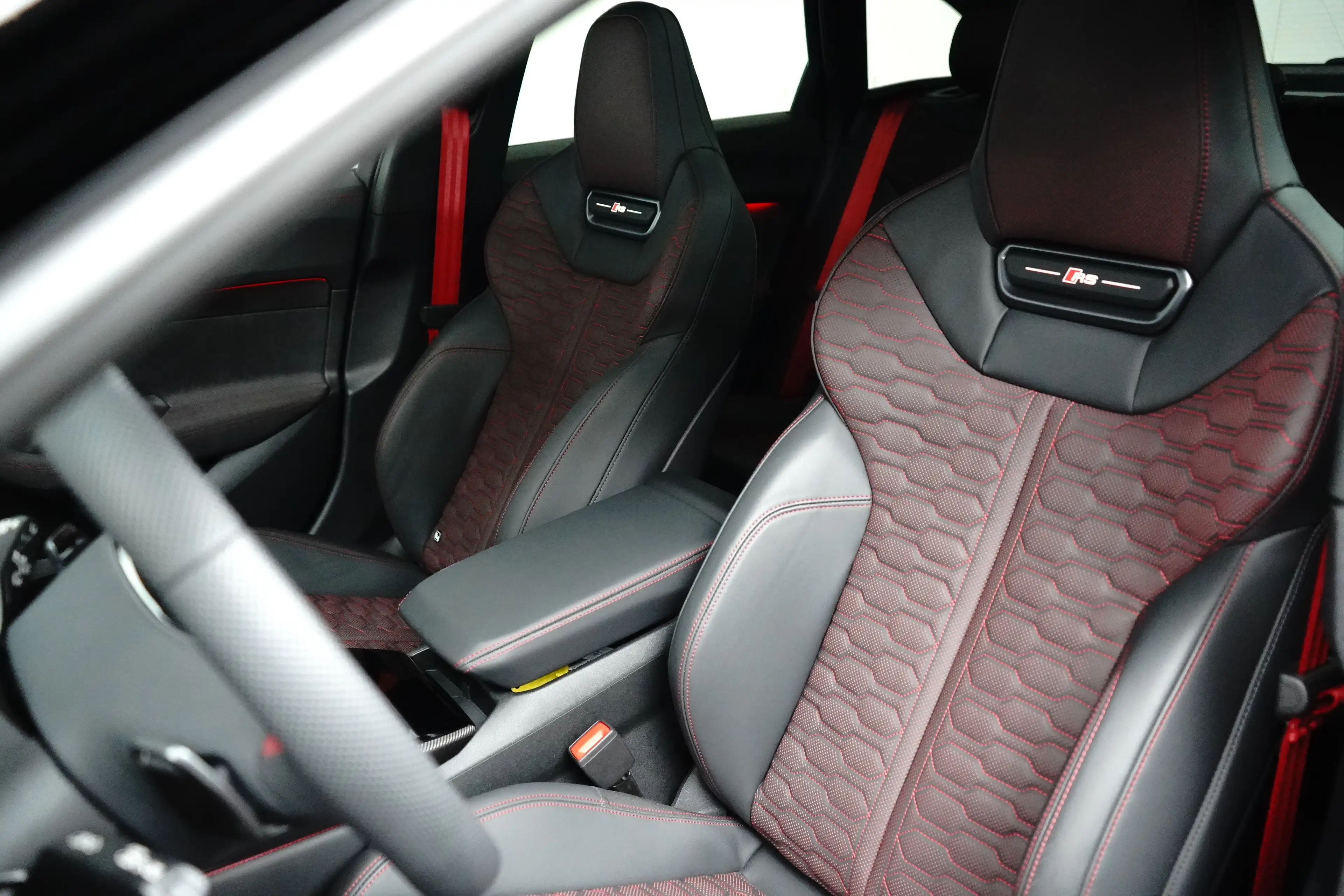 Audi RS5 Avant e-hybrid 470 kW / 639 PK — photo 24