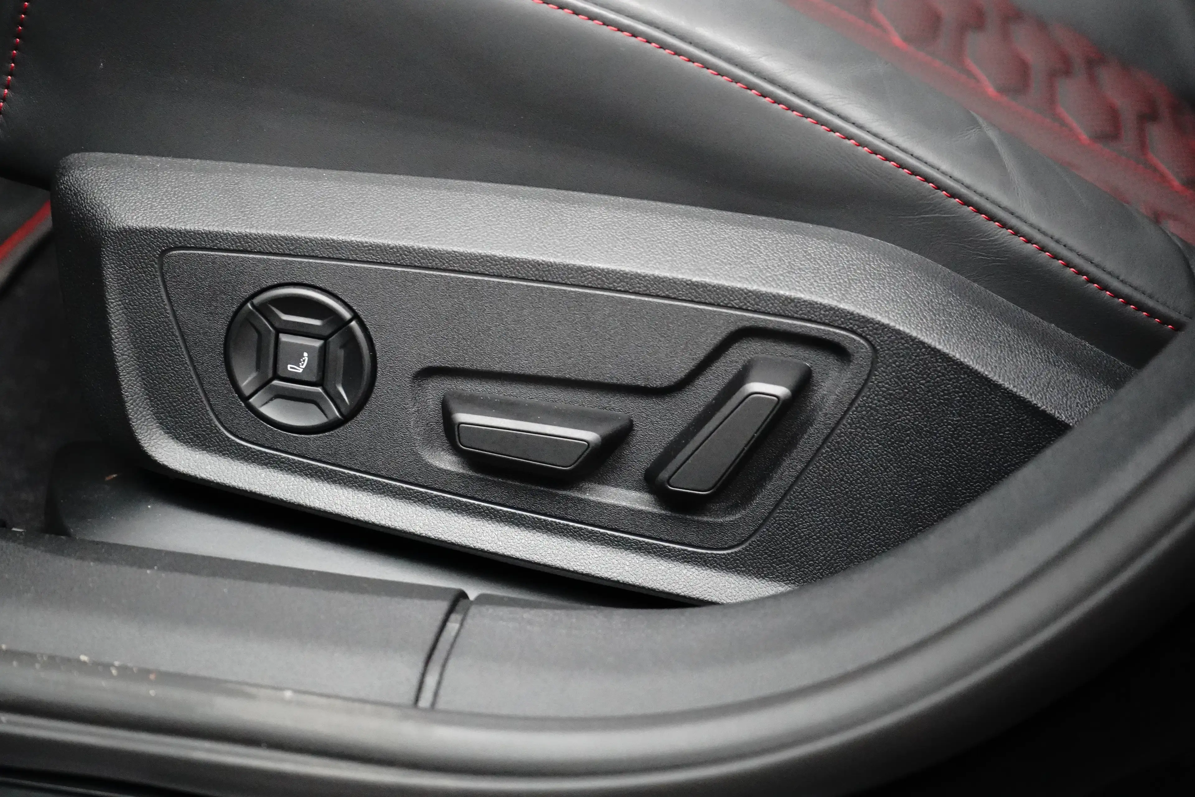 Audi RS5 Avant e-hybrid 470 kW / 639 PK — photo 28