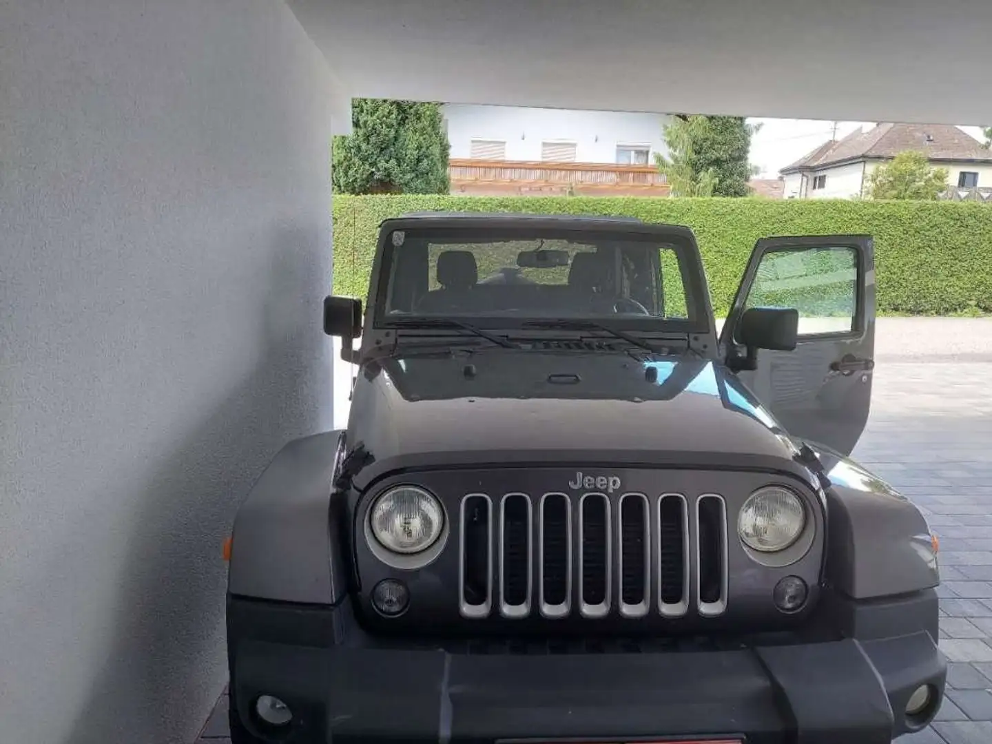 Jeep Wrangler Wrangler Sahara 2,8 CRD Aut. Sahara Grau - 1