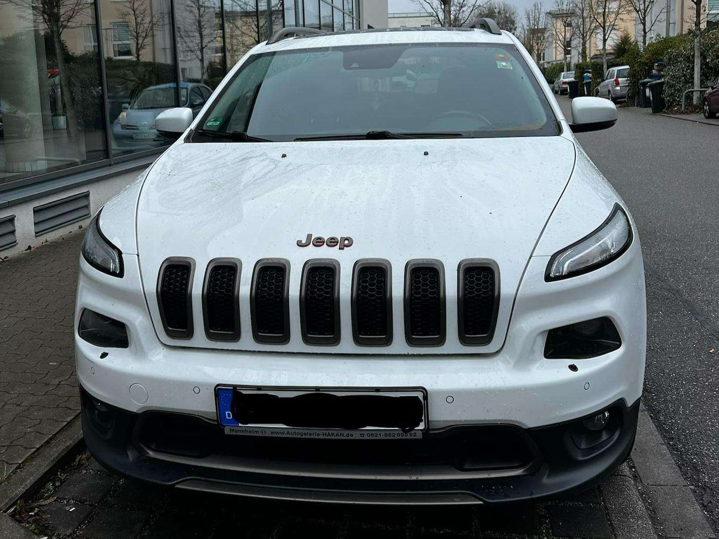 Second hand Jeep Cherokee 2.2