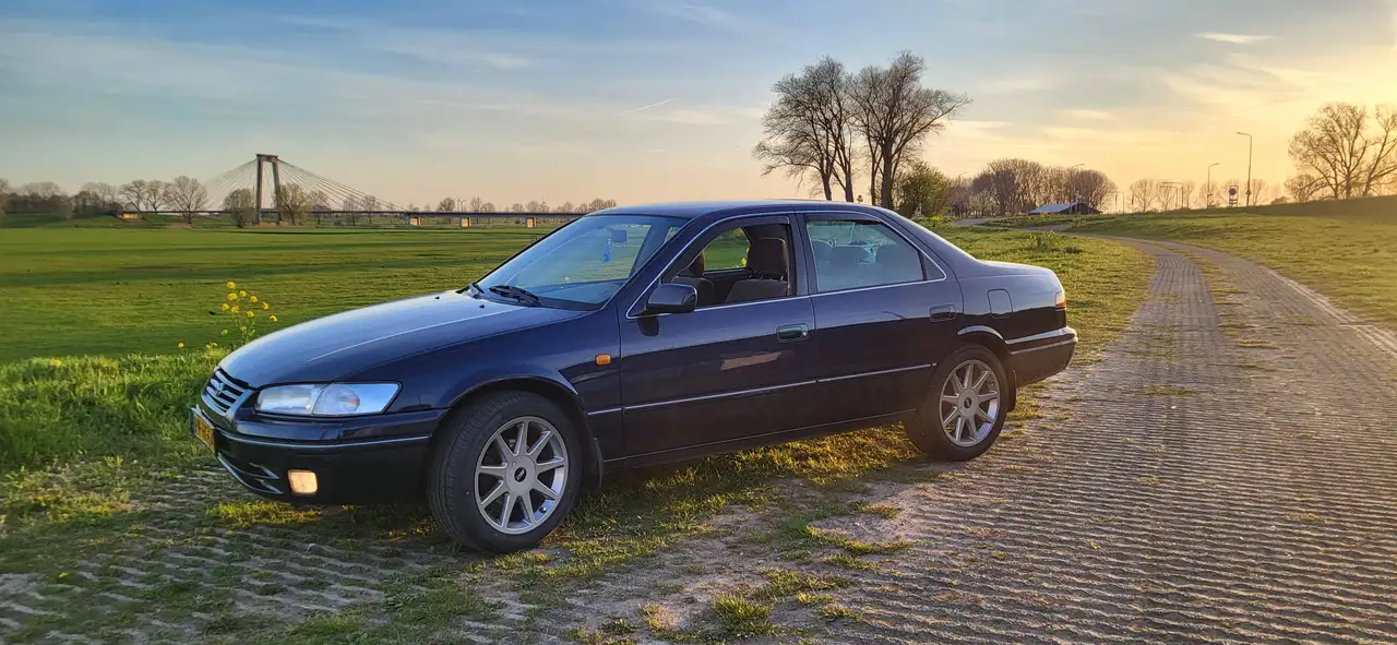Toyota Camry 2.2i GL, foto 2