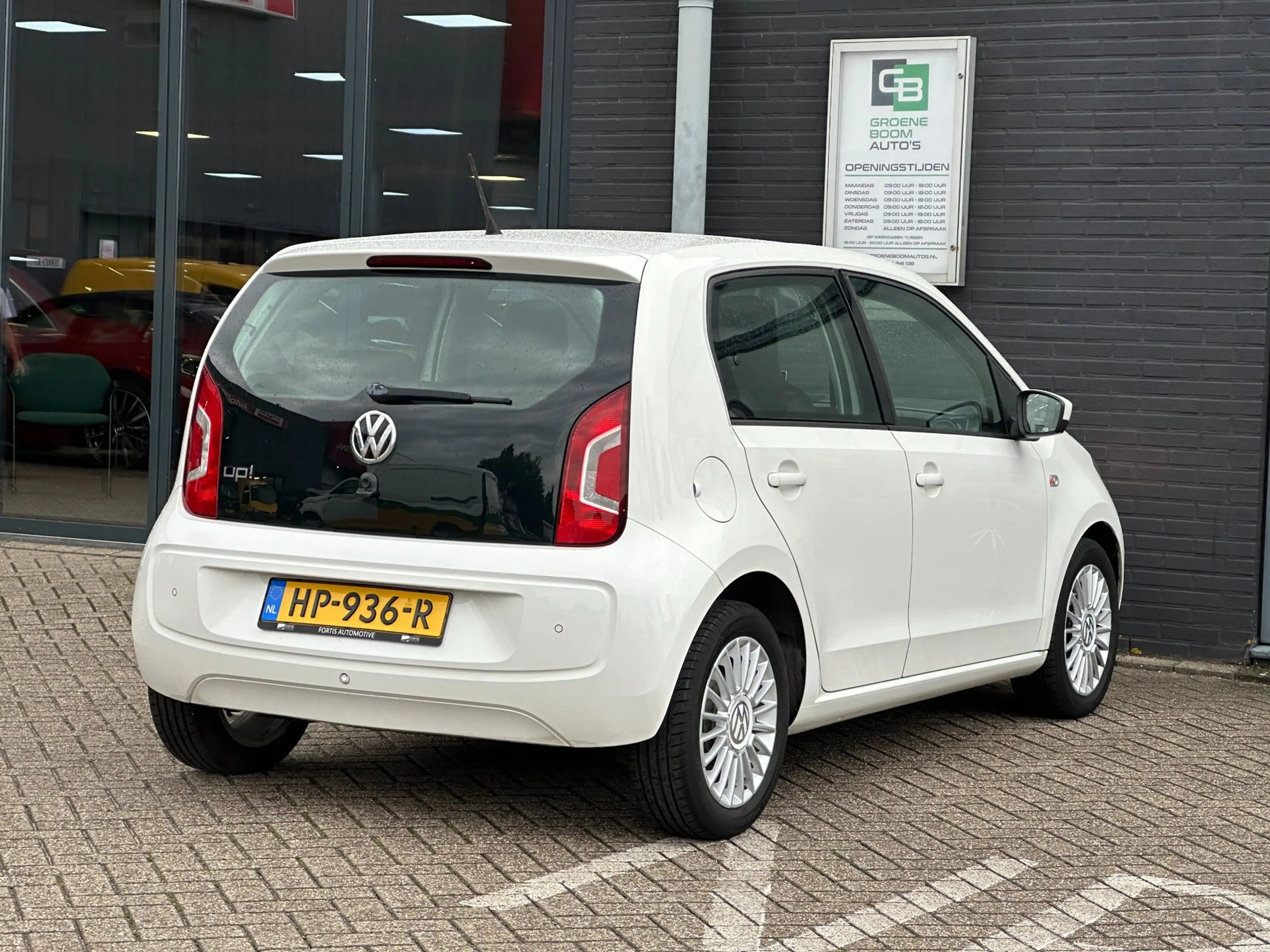 Volkswagen up! 1.0 high up! BlueMotion/CRUISCONTROL/NAVI/PDC/NL-A — photo 7