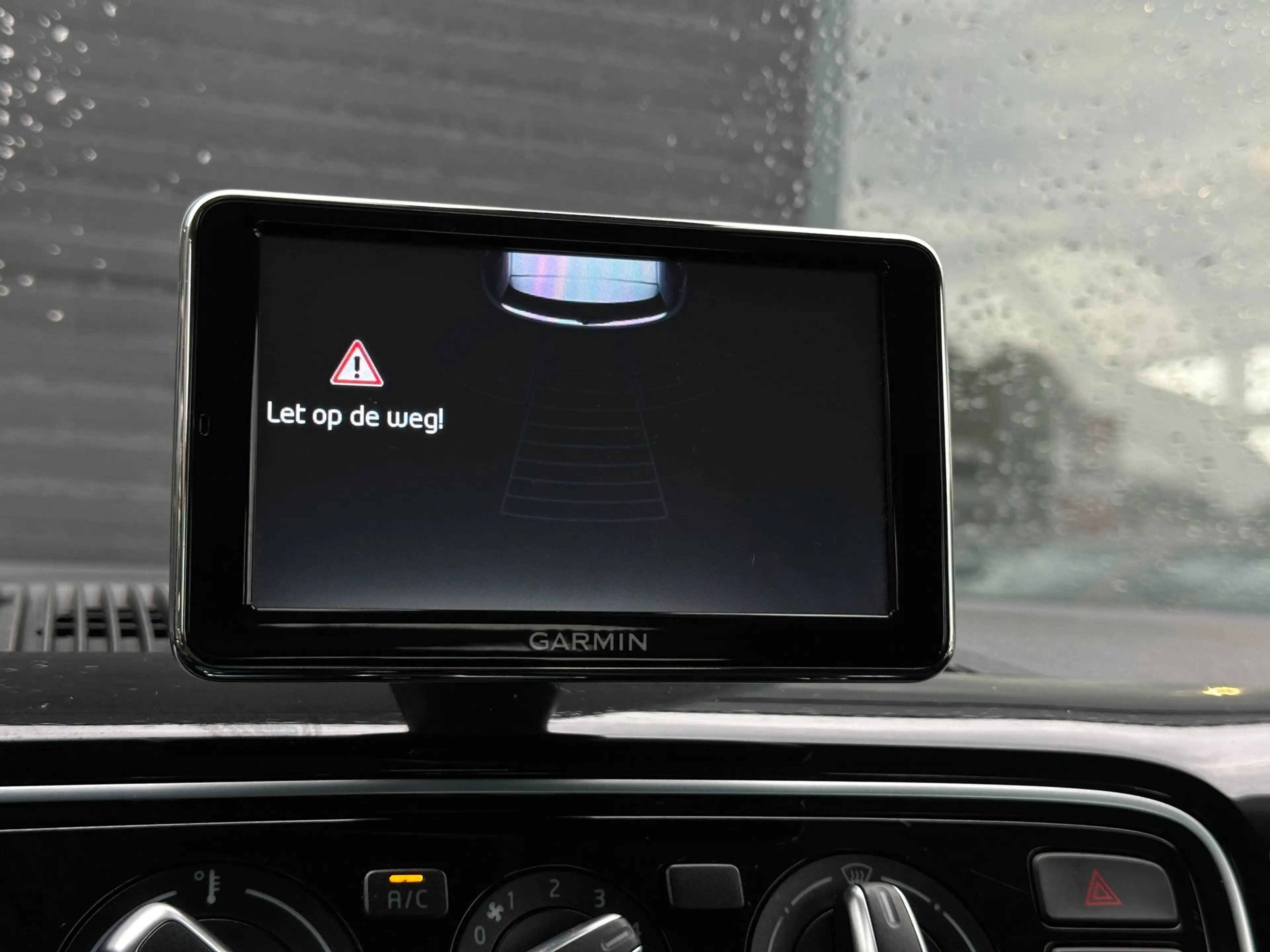 Volkswagen up! 1.0 high up! BlueMotion/CRUISCONTROL/NAVI/PDC/NL-A — photo 20