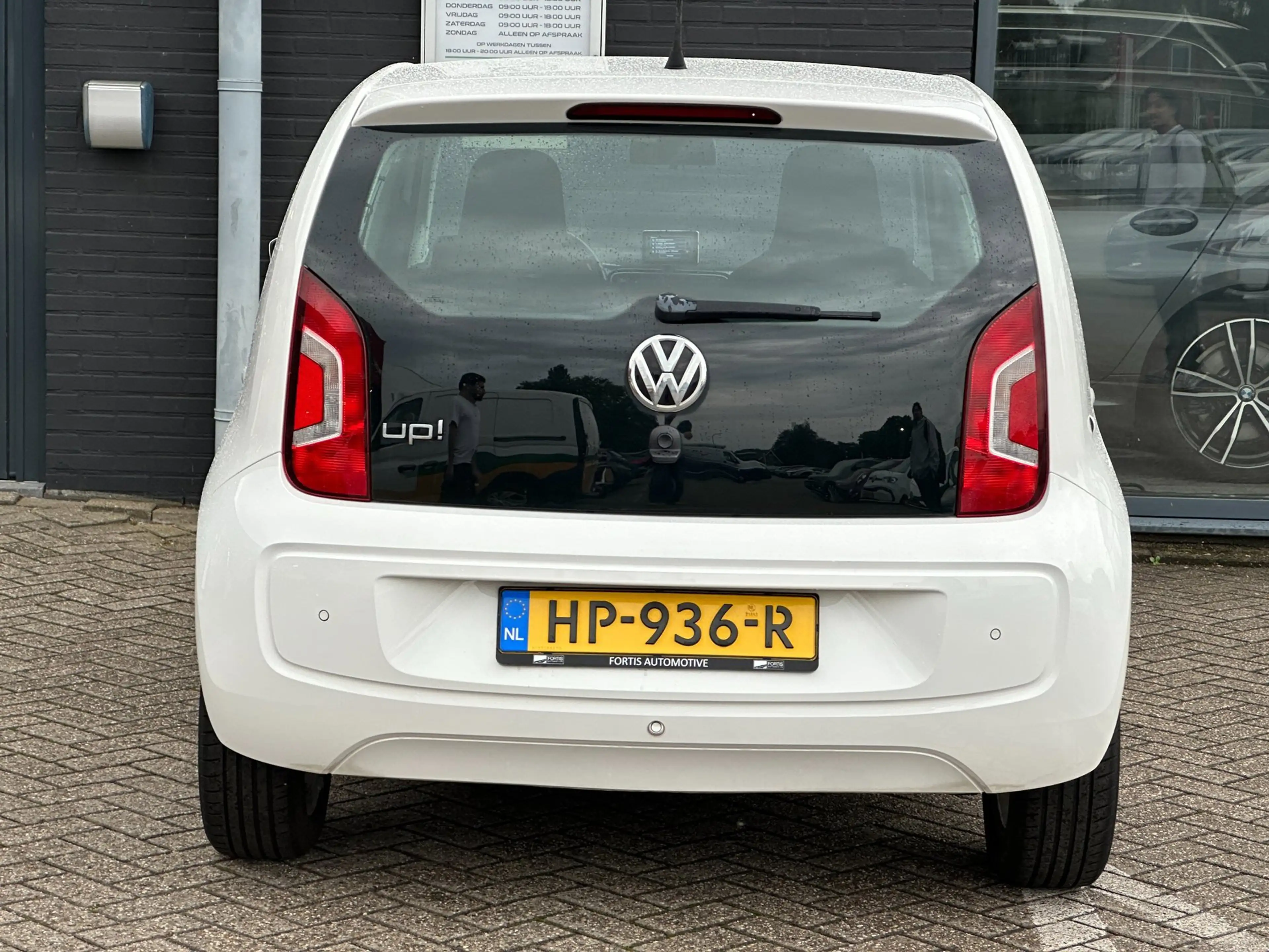 Volkswagen up! 1.0 high up! BlueMotion/CRUISCONTROL/NAVI/PDC/NL-A — photo 8