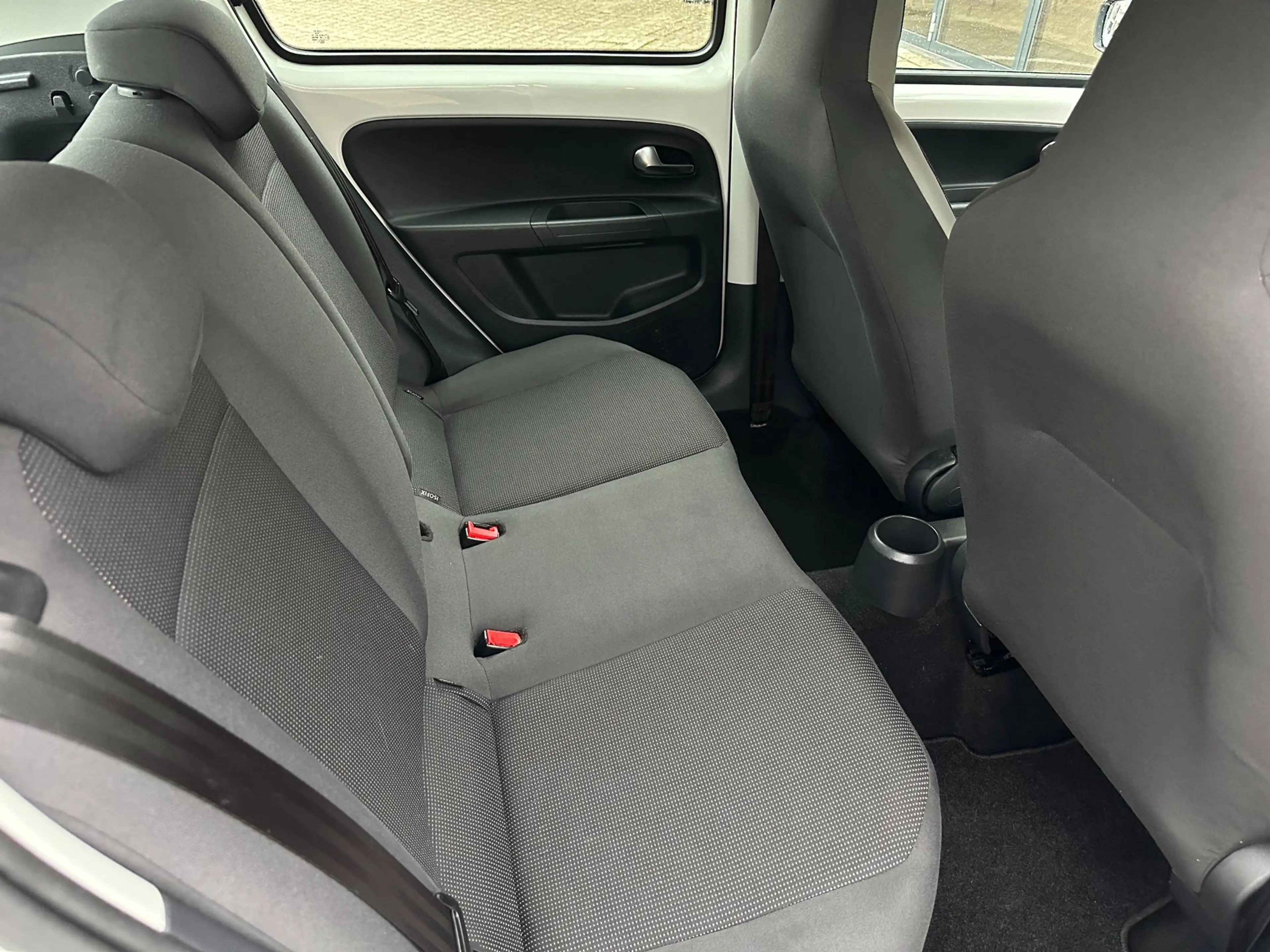 Volkswagen up! 1.0 high up! BlueMotion/CRUISCONTROL/NAVI/PDC/NL-A — photo 12
