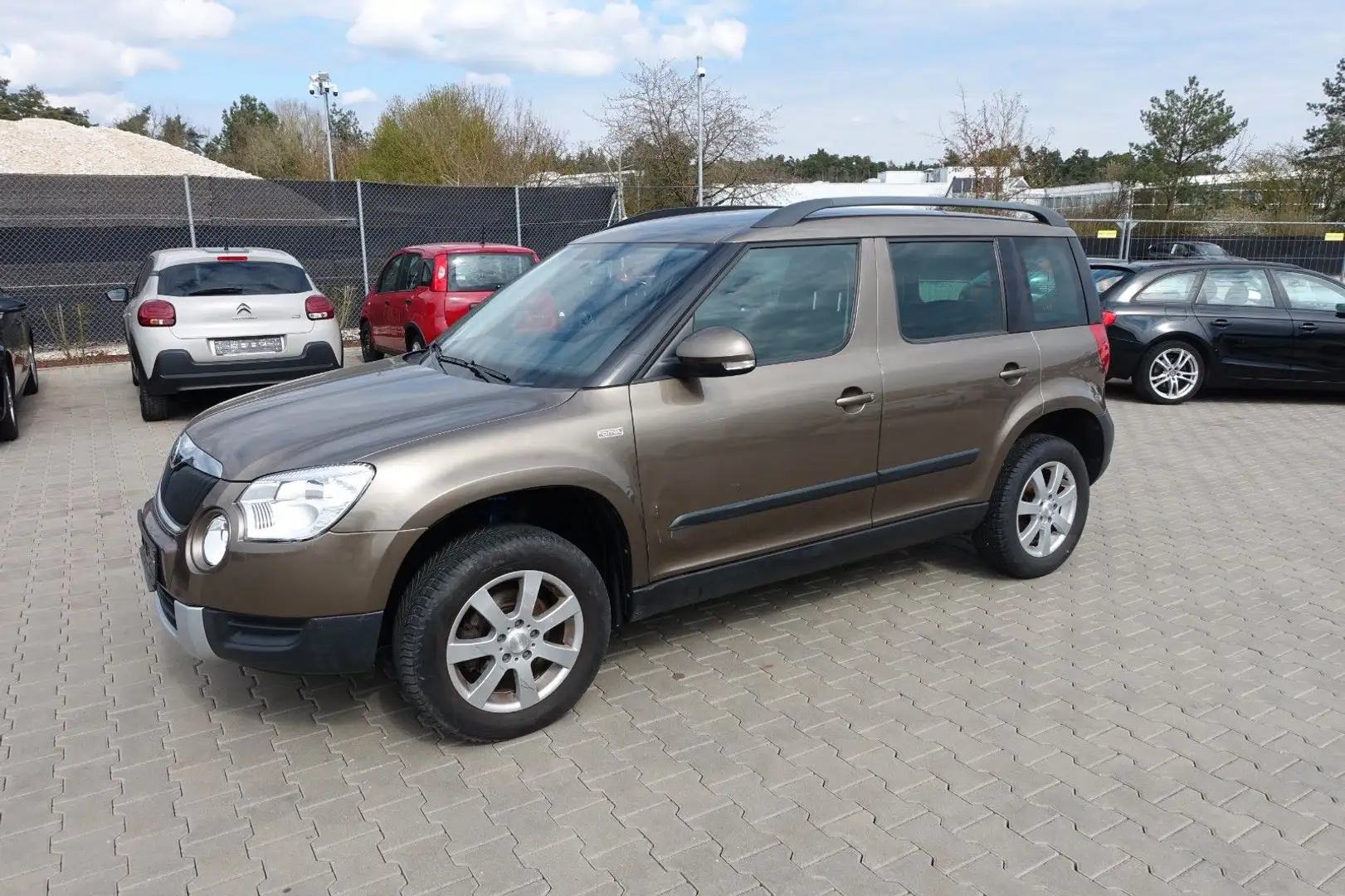 Skoda Yeti 1.4TSI Active Plus Edition Brun - 1