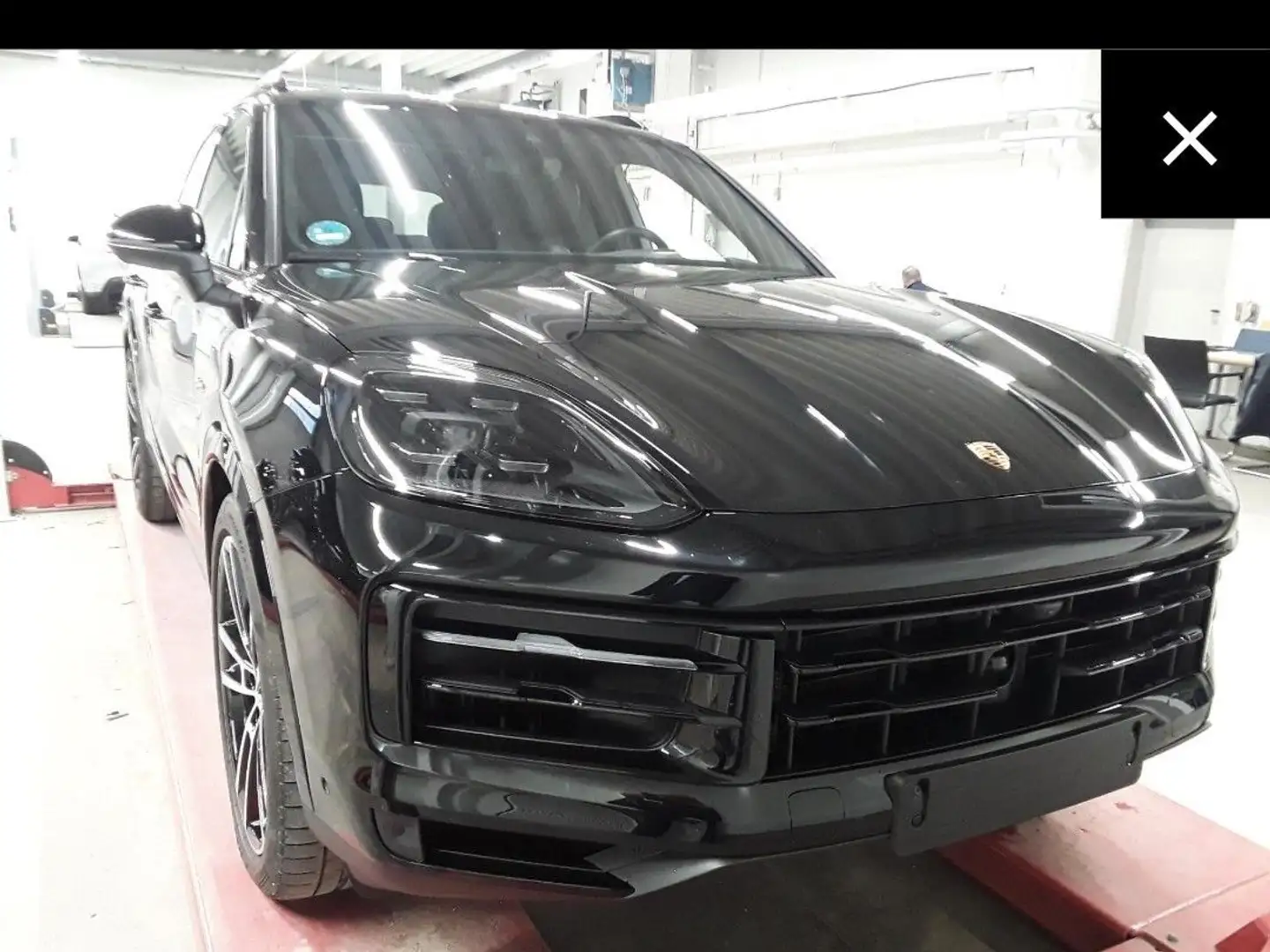 Porsche Cayenne E-Hybrid*Sp.Abgas*22"Alu*Massage*HeadUp* Schwarz - 2