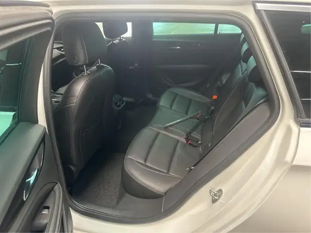 Opel Insignia view 9
