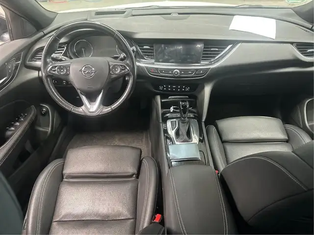 Opel Insignia view 8