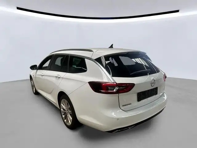 Opel Insignia view 5